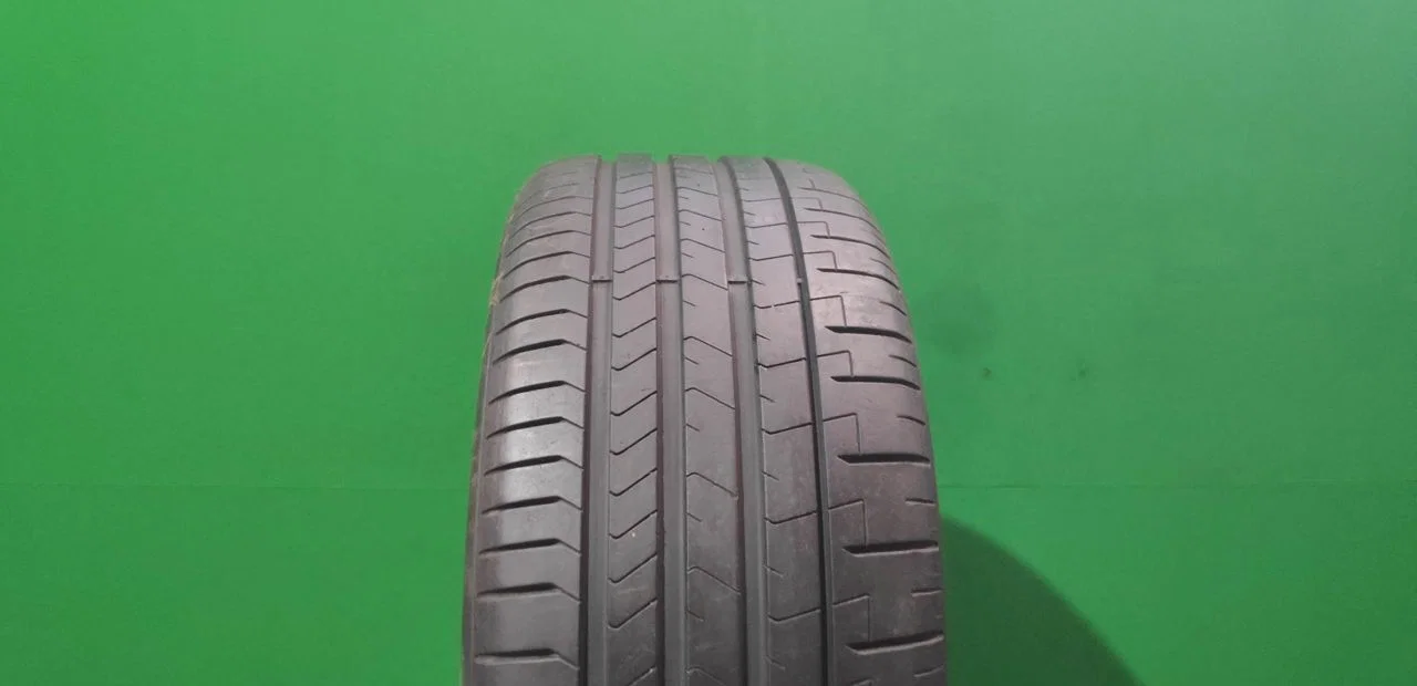 Pirelli P Zero PZ4 275/40 R22 106Y - миниатюра 8