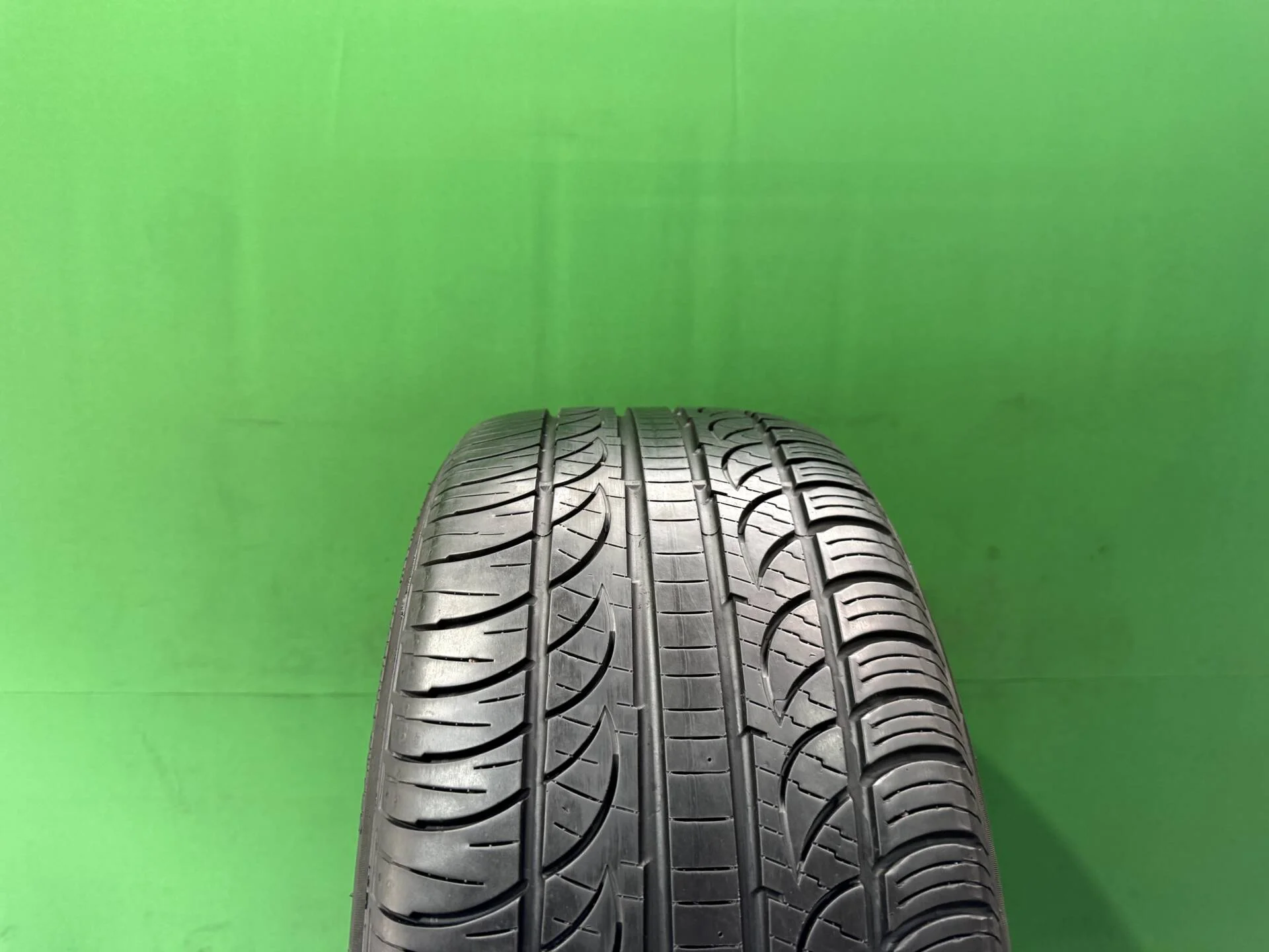 265/40 R20 дюймов Pirelli P Zero Nero All Season летние