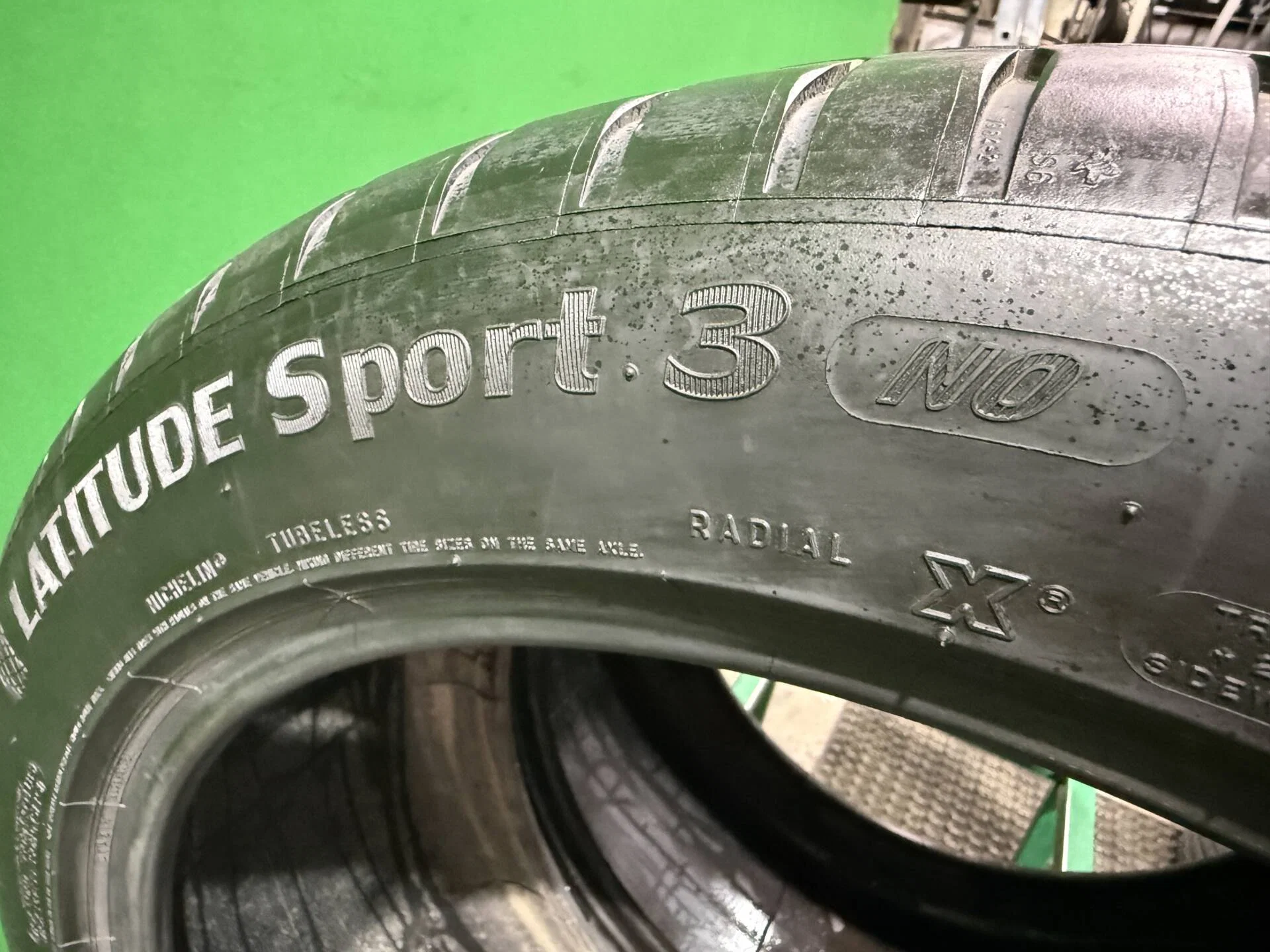 295/40 R20 дюймов Michelin Latitude Sport 3 летние - миниатюра 4
