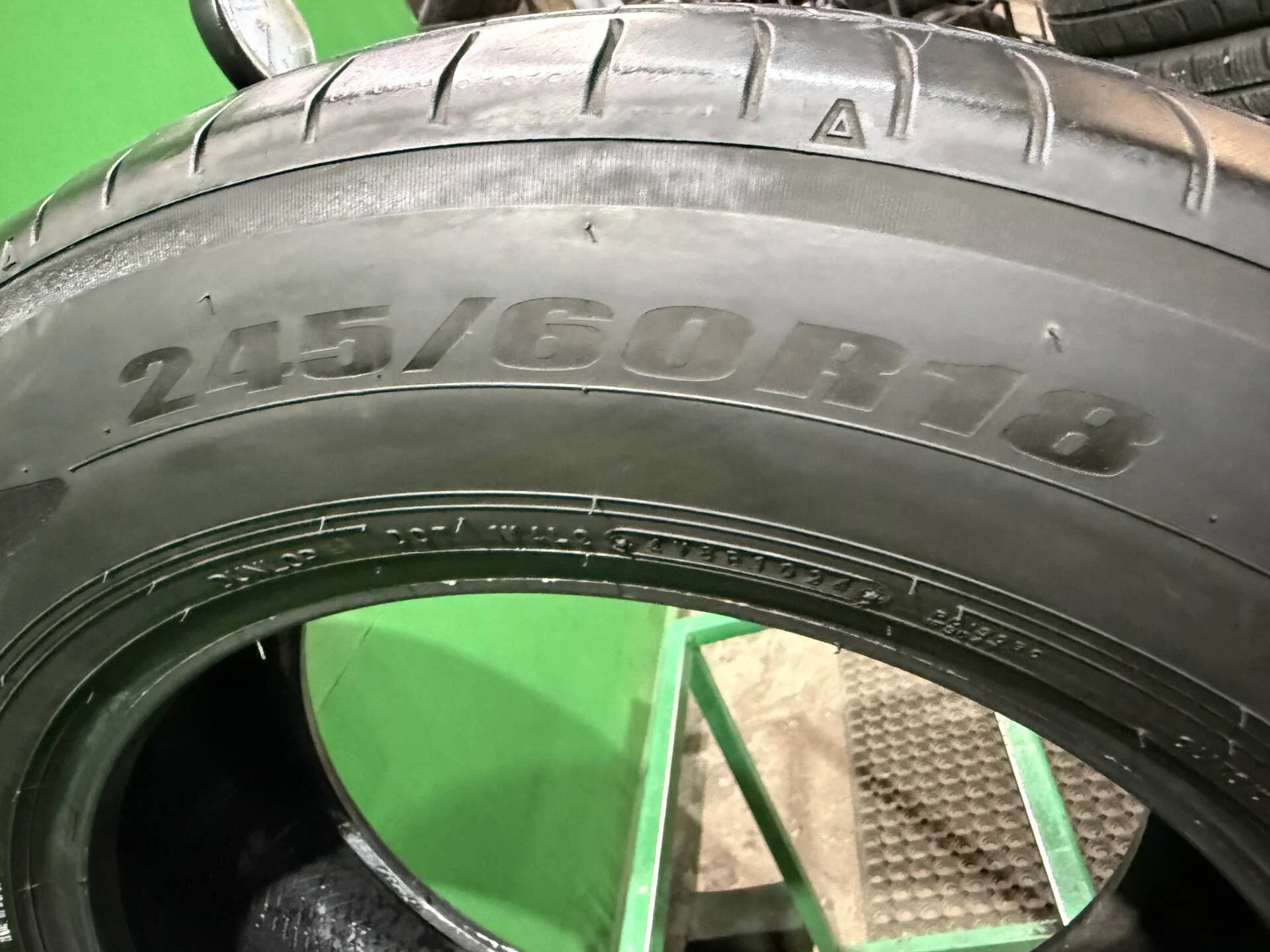 245/60 R18 дюймов Dunlop SP Sport Maxx 060+ летние - миниатюра 2
