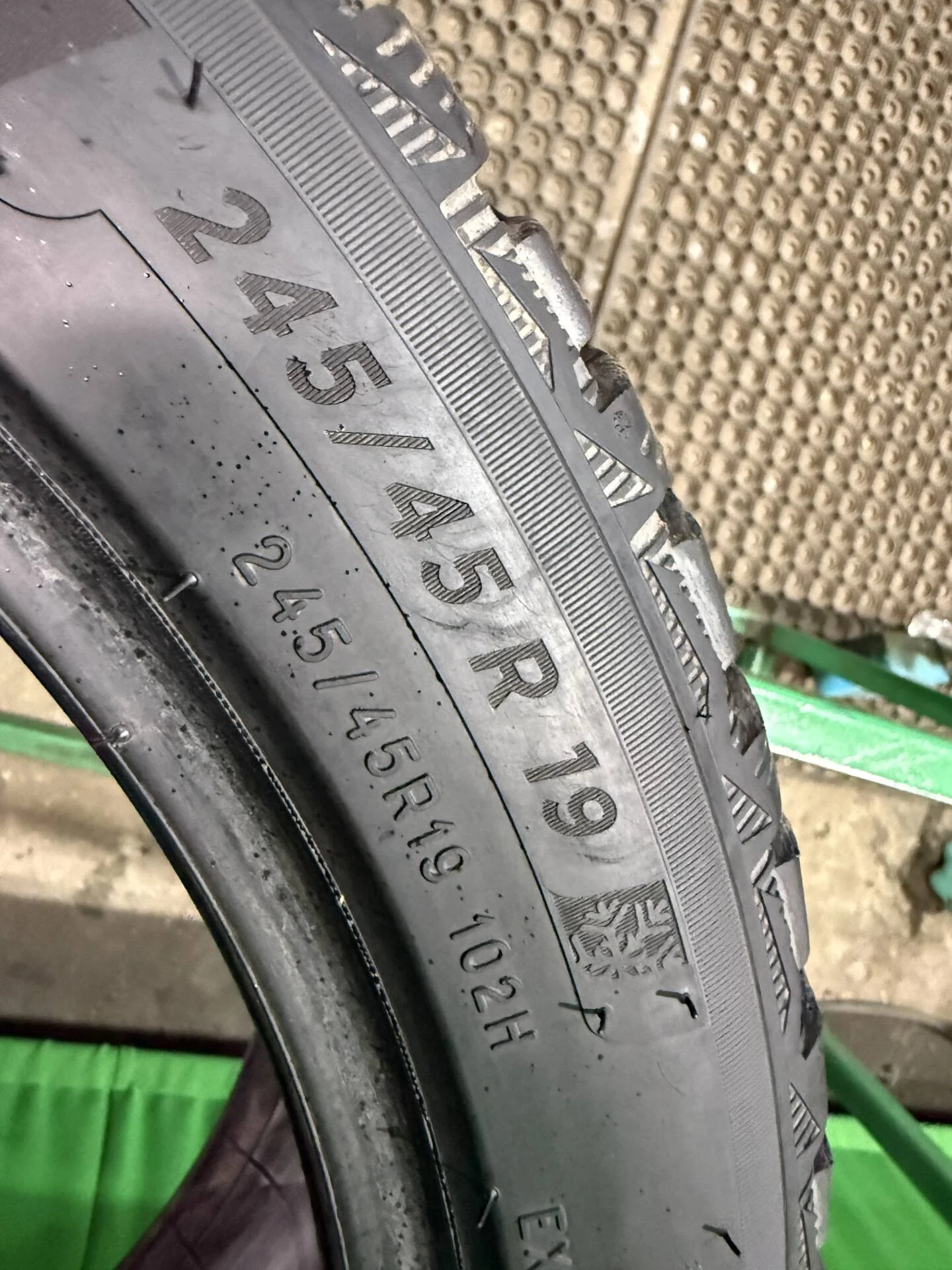 245/45 R19 дюймов Michelin X-Ice North 4 зимние шипованные - миниатюра 5