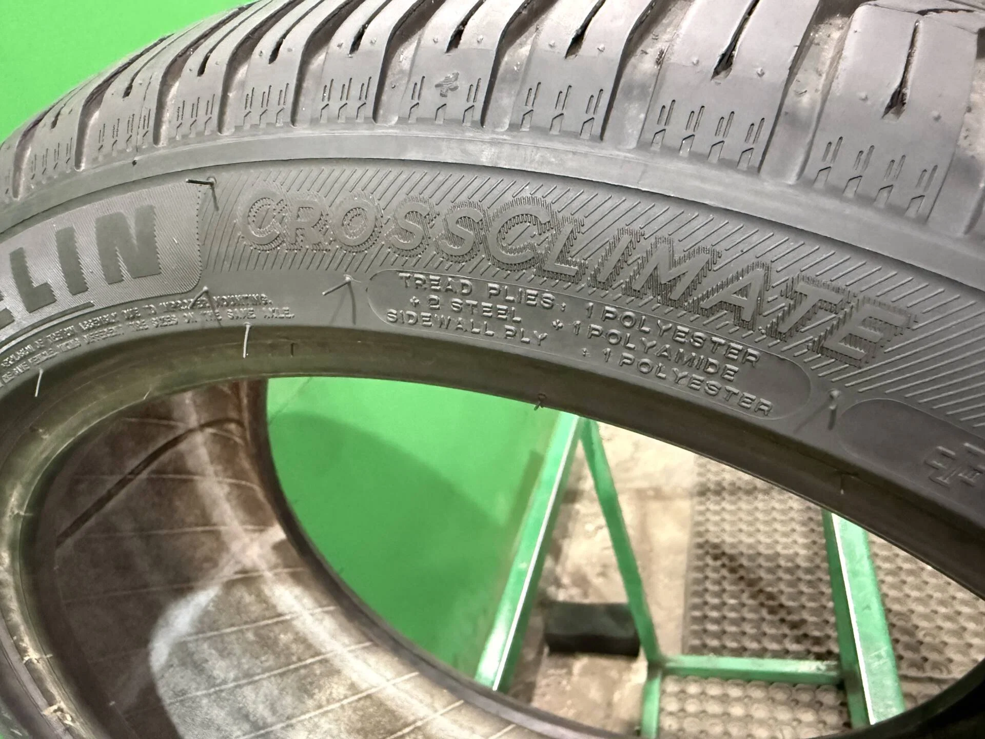 245/40 R19 дюймов Michelin CrossClimate+ летние - миниатюра 2