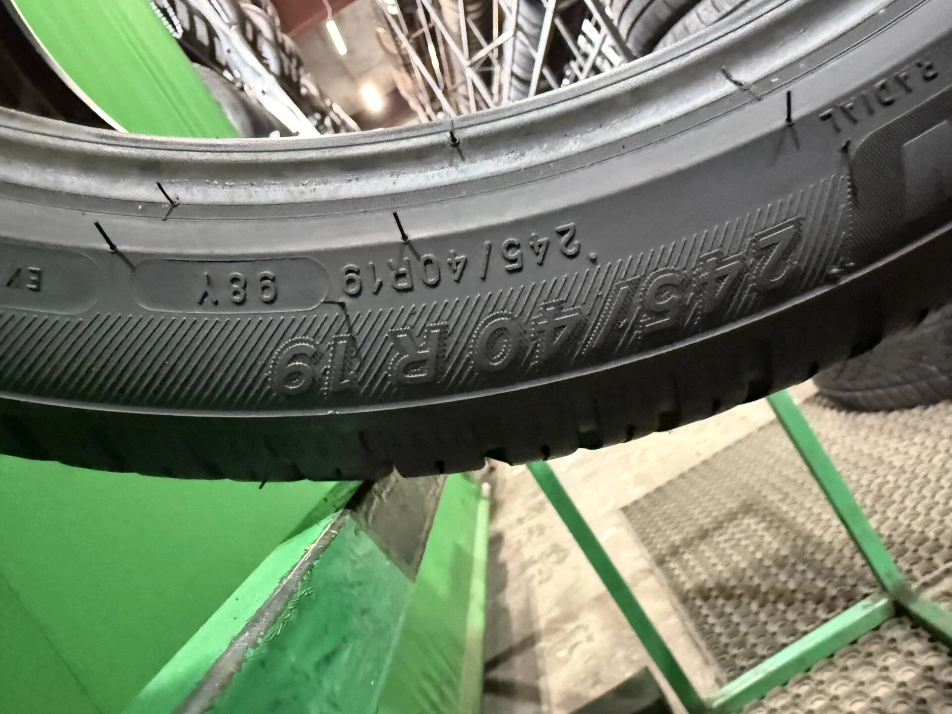 245/40 R19 дюймов Michelin CrossClimate+ летние - миниатюра 4
