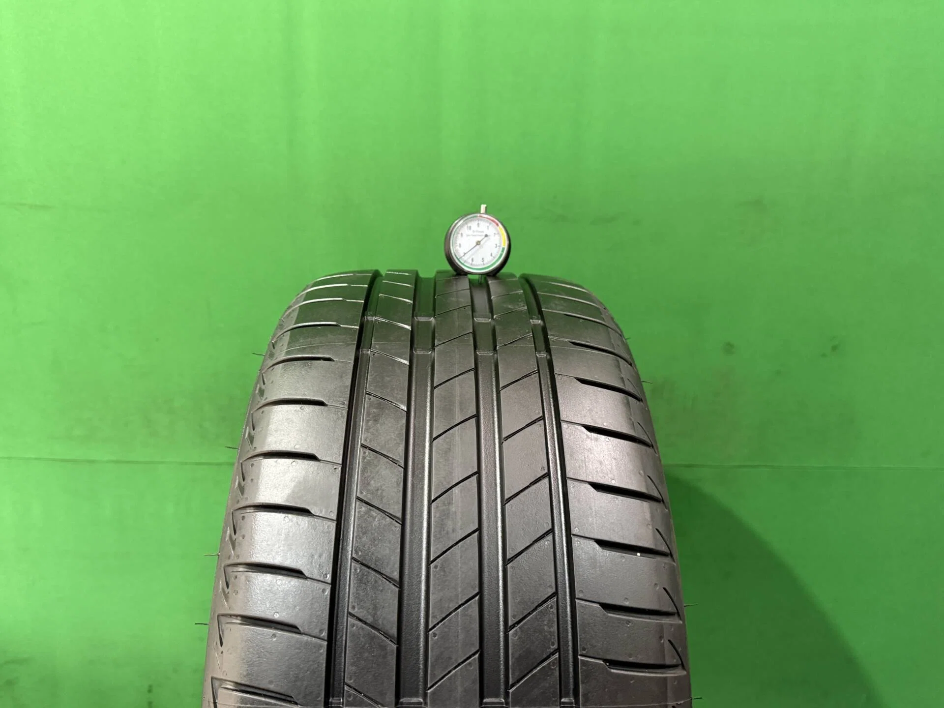 255/40 R18 дюймов Bridgestone Turanza T005 летние - изображение 1