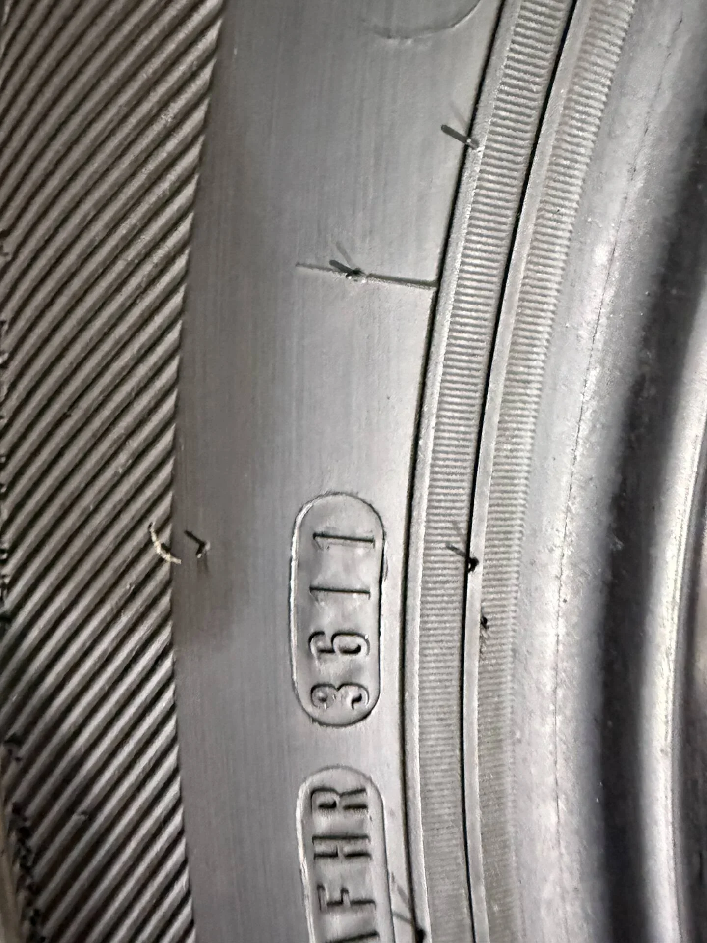 235/60 R18 дюймов Nexen Roadian 571 летние - миниатюра 3