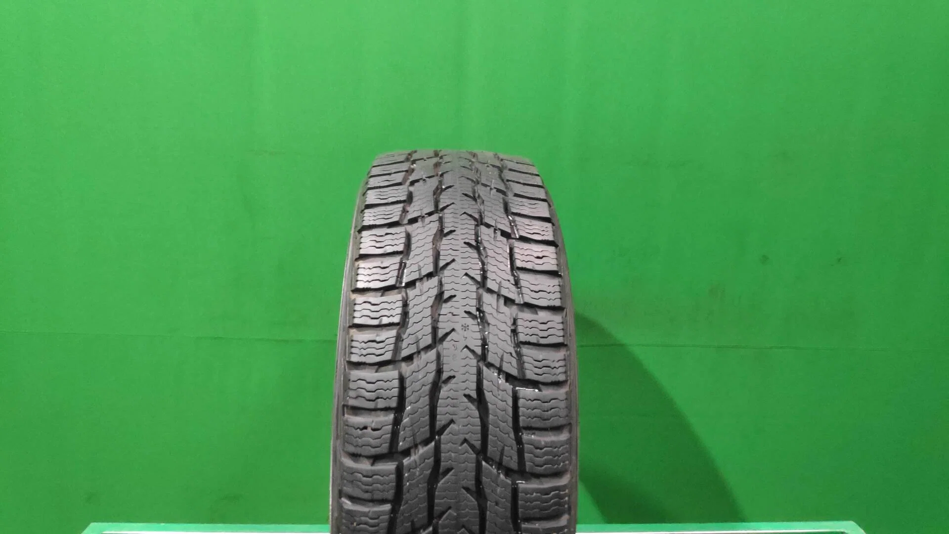 215/65 R16C Nokian Tyres WR C3 зимние нешипованные - изображение 1