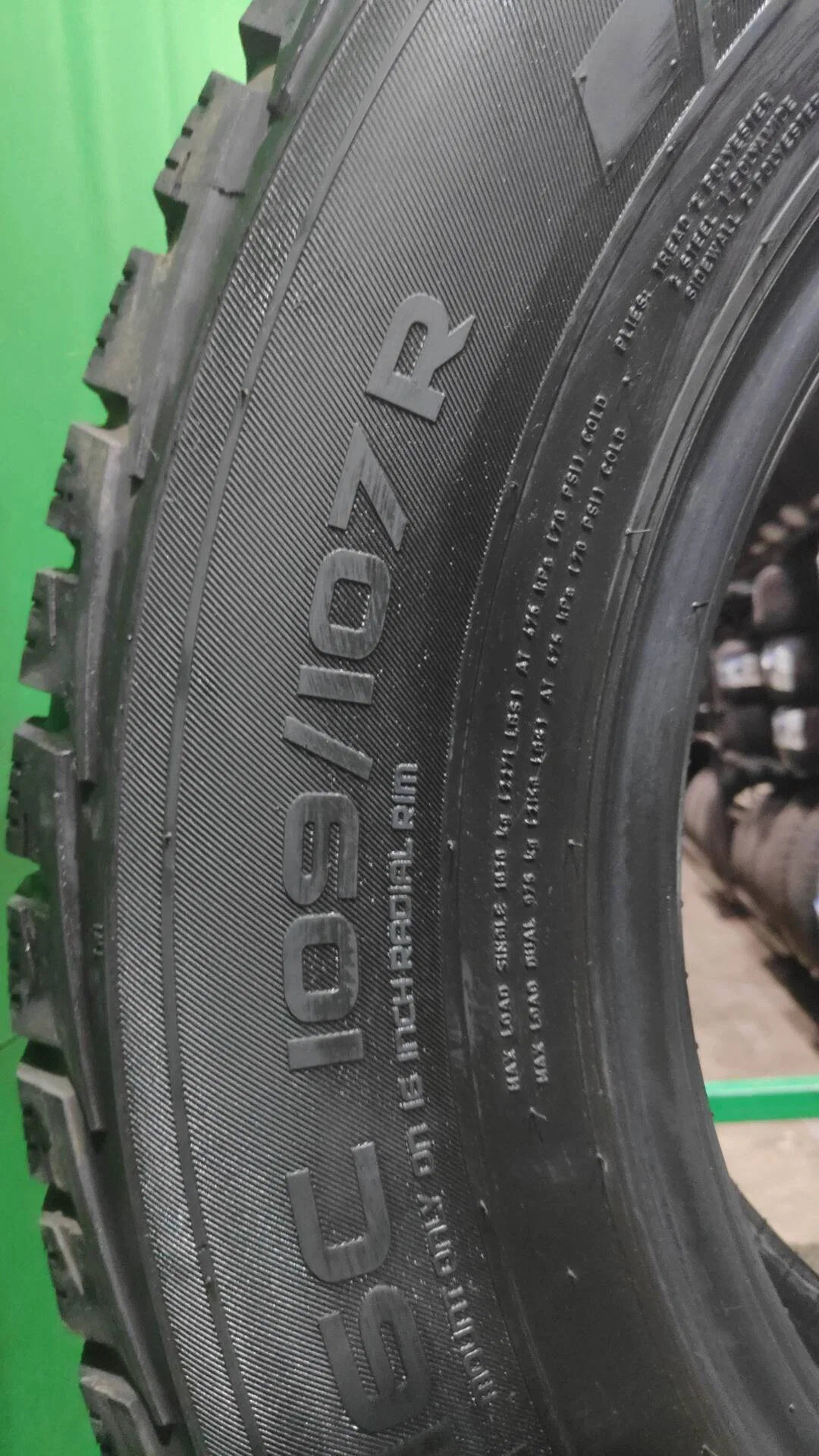 215/65 R16C Nokian Tyres WR C3 зимние нешипованные - миниатюра 4