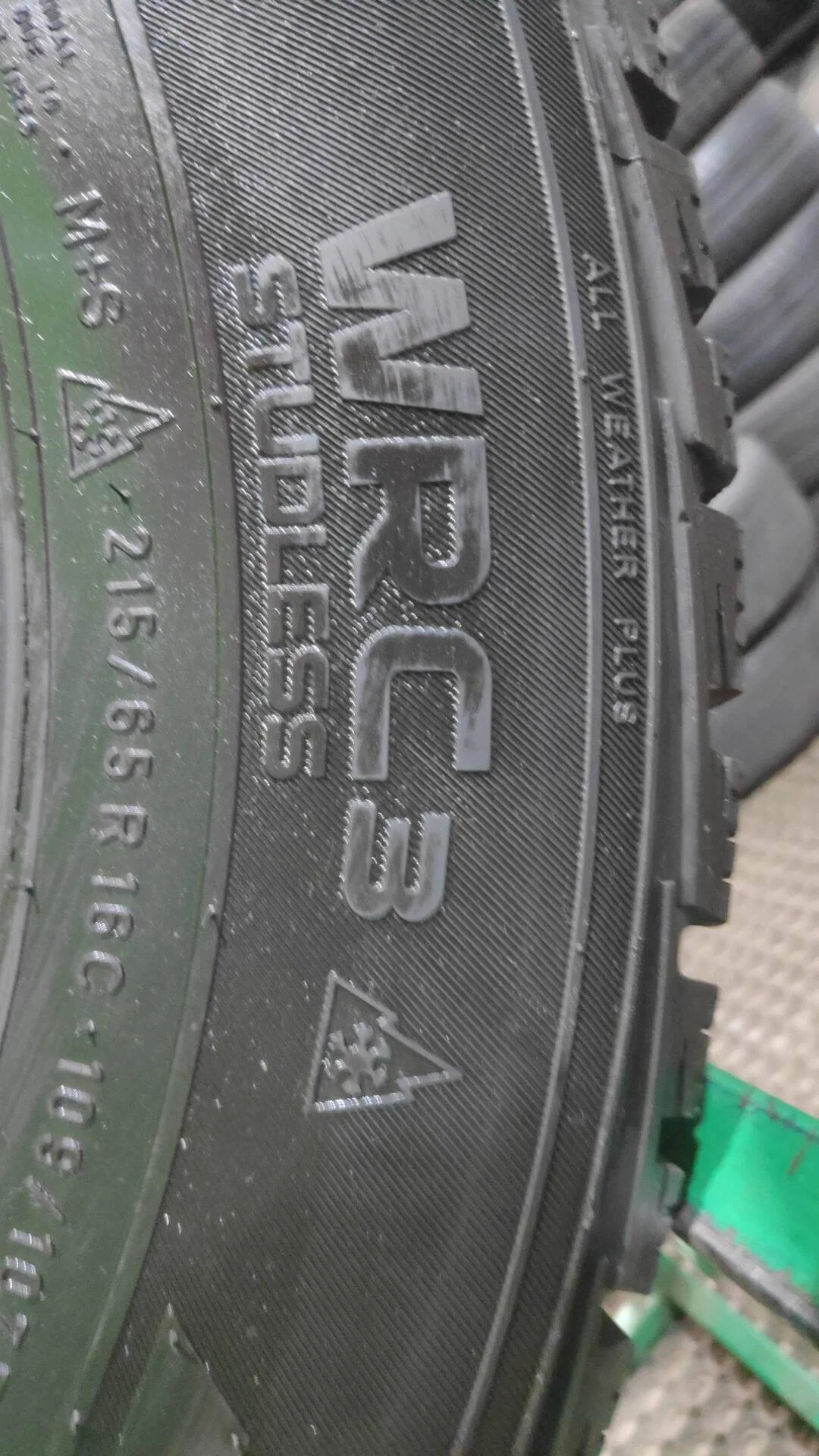 215/65 R16C Nokian Tyres WR C3 зимние нешипованные - миниатюра 6