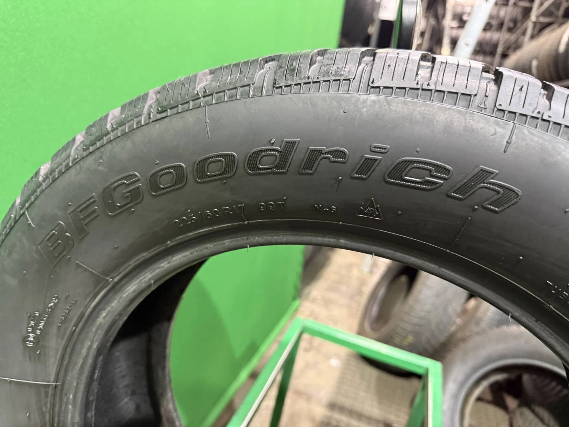 225/60 R17 дюймов Bfgoodrich Winter T/A KSI зимние нешипованные - миниатюра 4