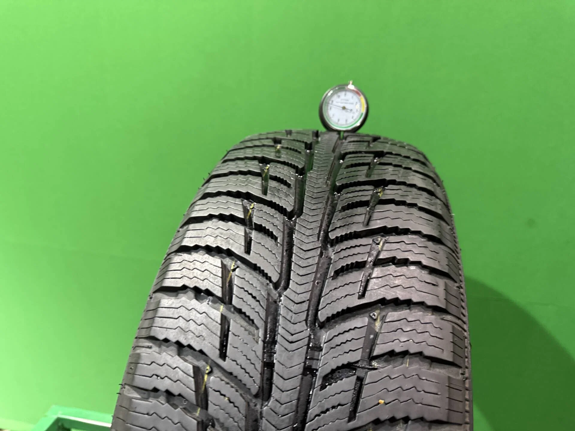 225/60 R17 дюймов Bfgoodrich Winter T/A KSI зимние нешипованные - миниатюра 5