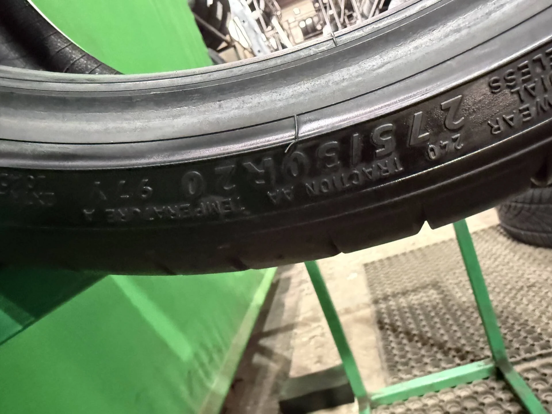 275/30 R20 дюймов Dunlop SP Sport Maxx GT ROF летние - миниатюра 2