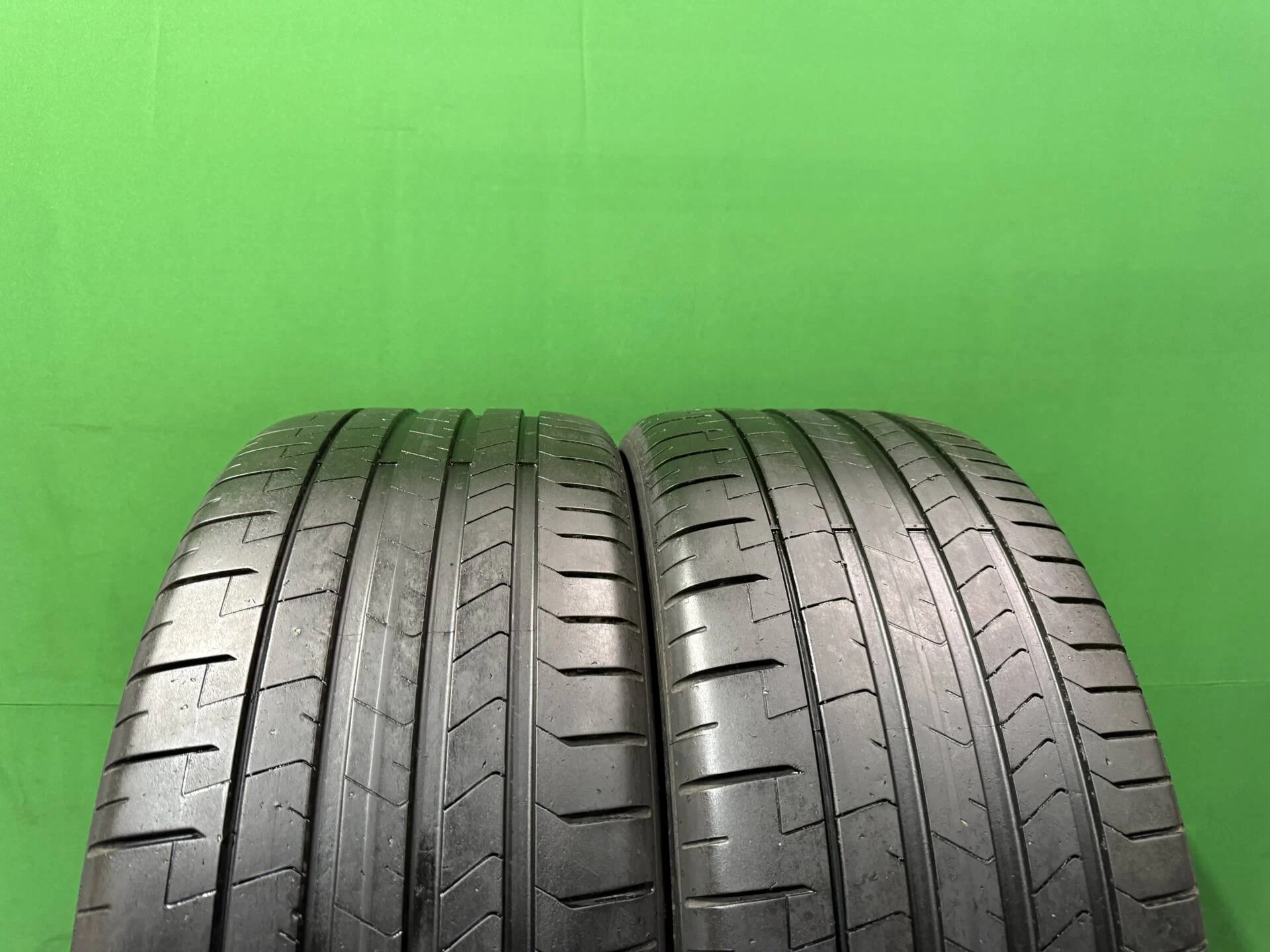 265/35 R22 дюймов Pirelli P Zero PZ4 летние - изображение 1