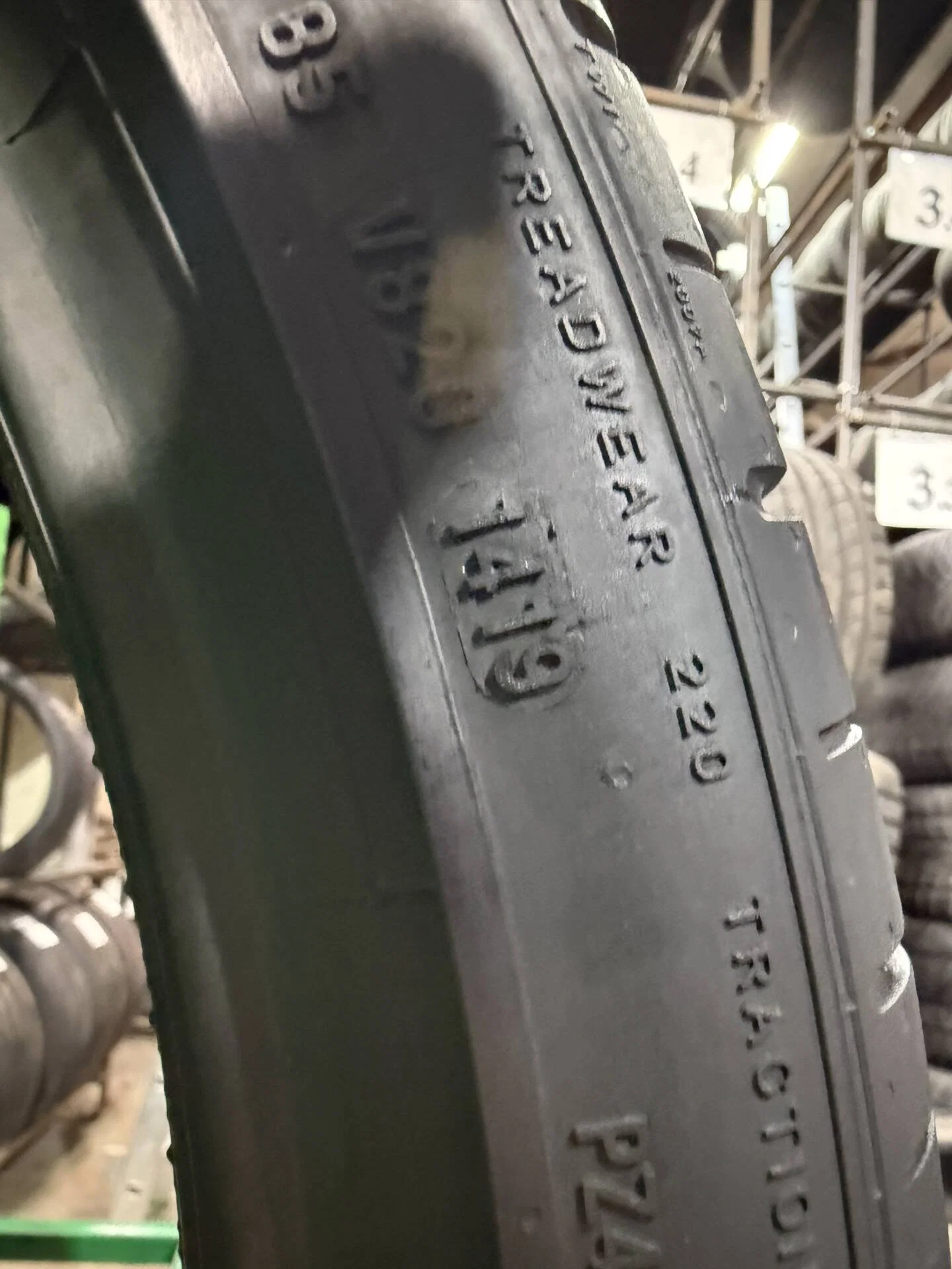 265/35 R22 дюймов Pirelli P Zero PZ4 летние - миниатюра 2