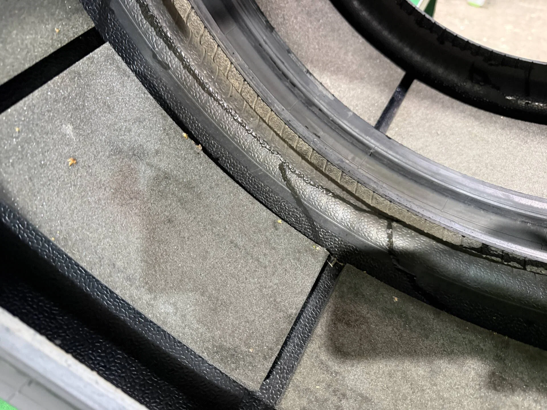 265/35 R22 дюймов Pirelli P Zero PZ4 летние - миниатюра 6