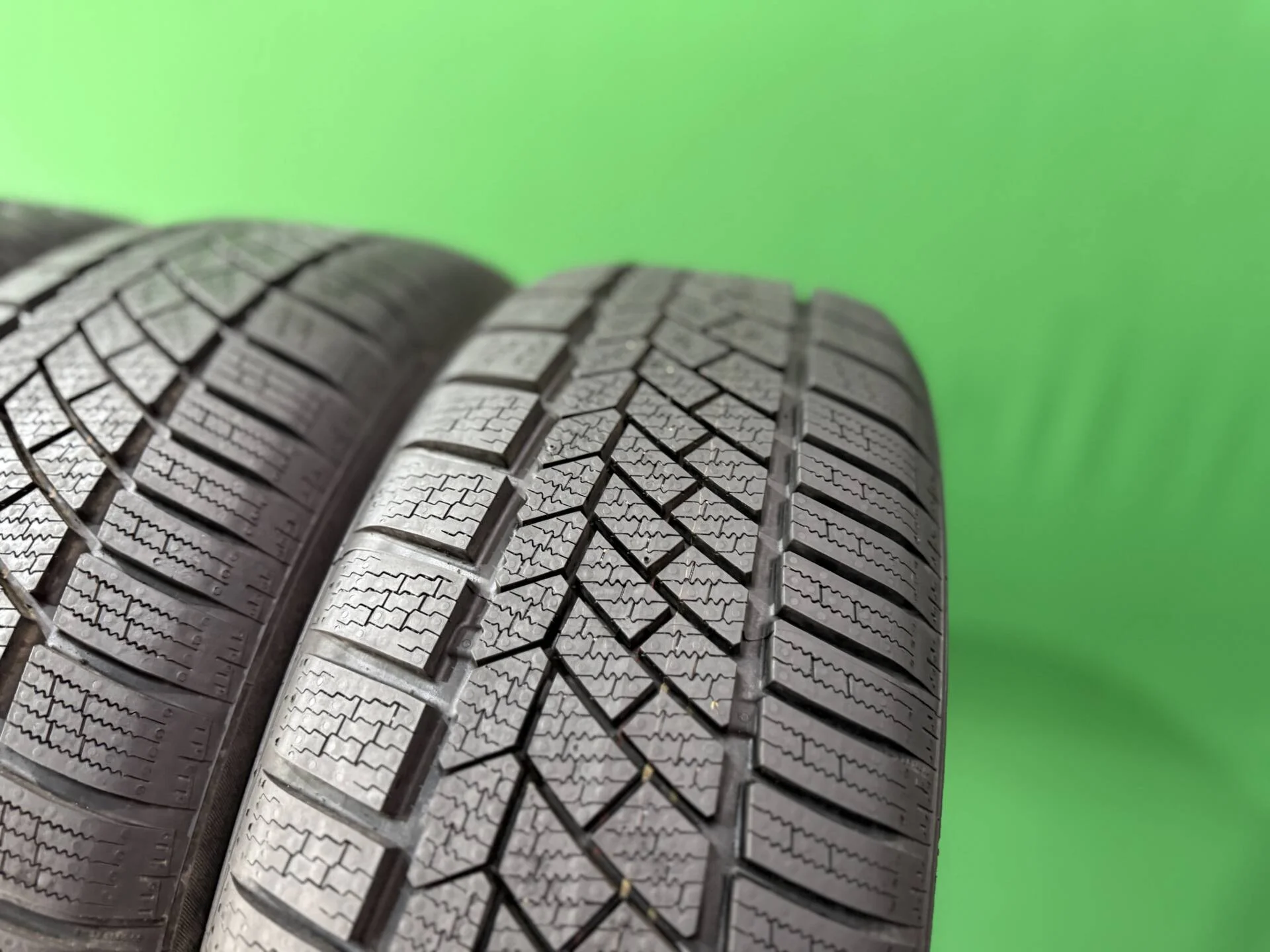 205/55 R18 дюймов Continental ContiWinterContact TS 830 P зимние нешипованные - миниатюра 6