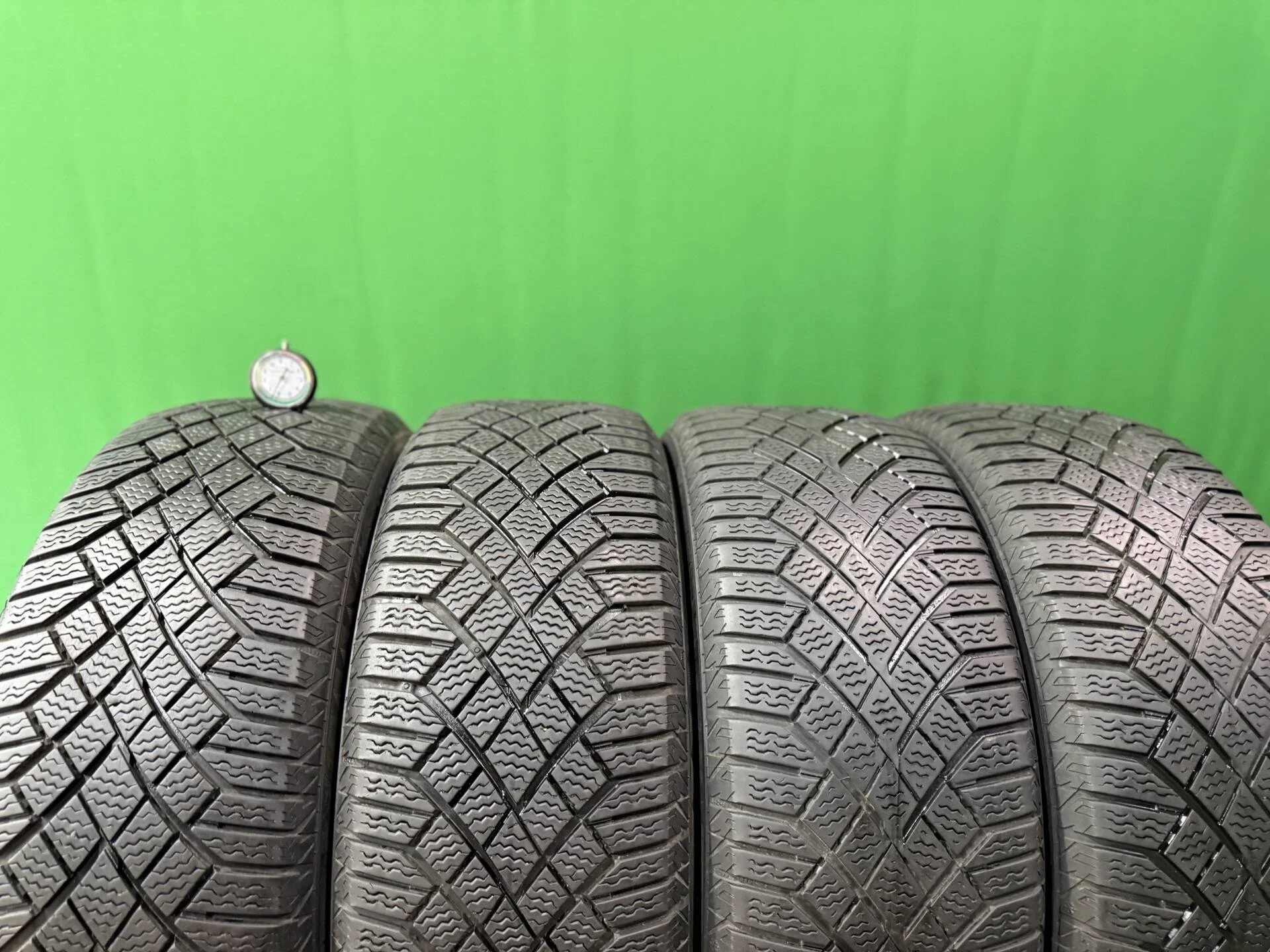 215/60 R17 дюймов Continental ContiVikingContact 7 зимние нешипованные - изображение 1