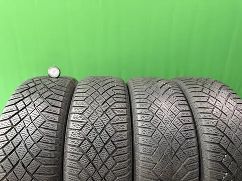 215/60 R17 дюймов Continental ContiVikingContact 7 зимние нешипованные
