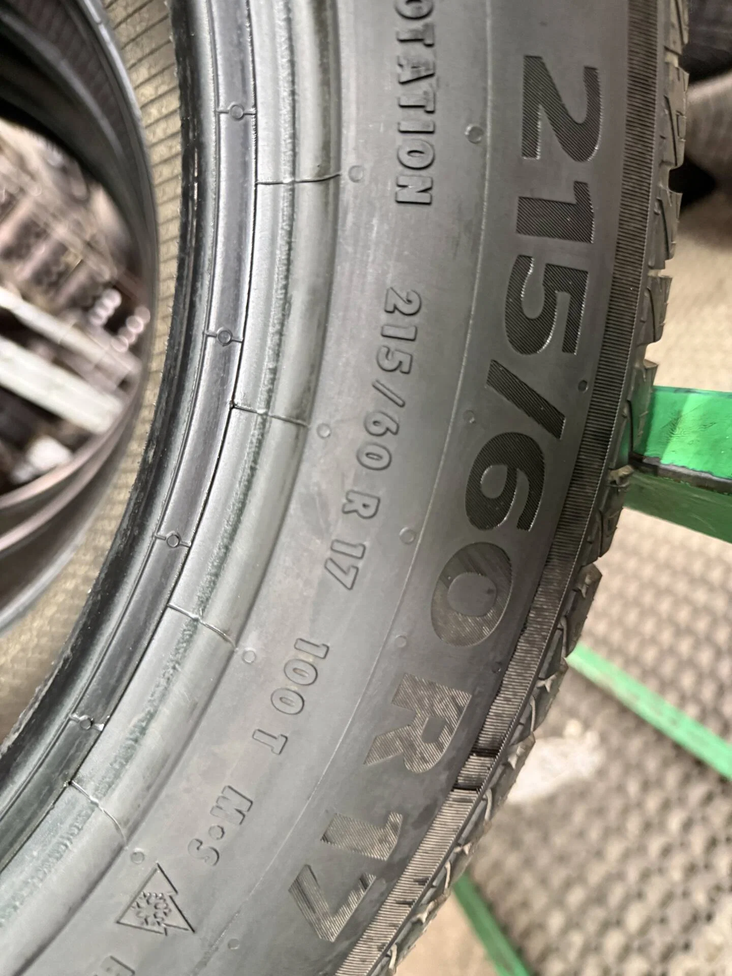 215/60 R17 дюймов Continental ContiVikingContact 7 зимние нешипованные - миниатюра 3