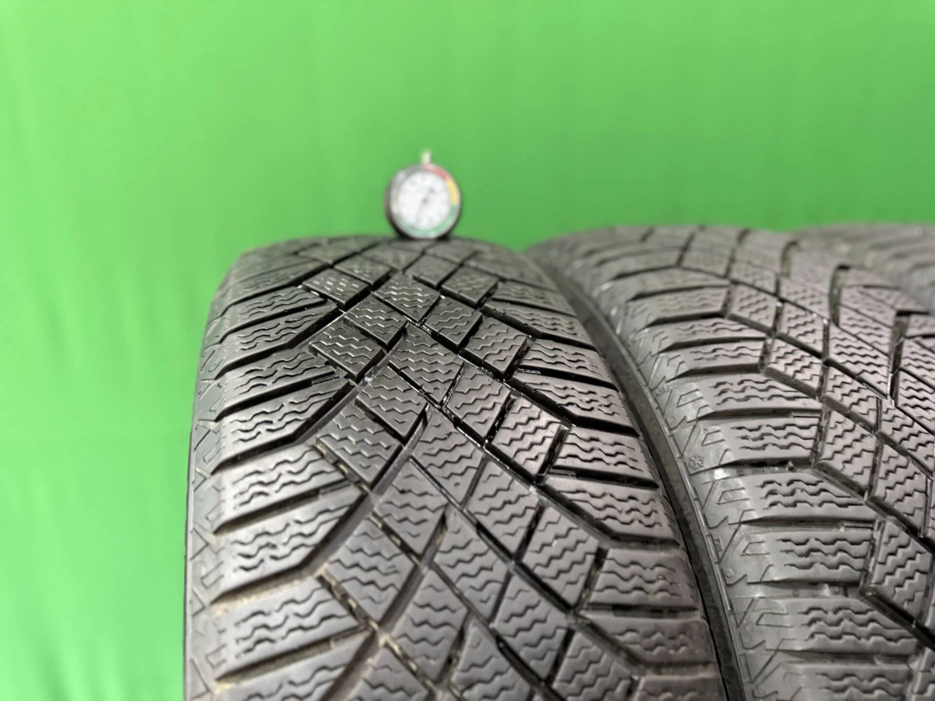 215/60 R17 дюймов Continental ContiVikingContact 7 зимние нешипованные - миниатюра 6