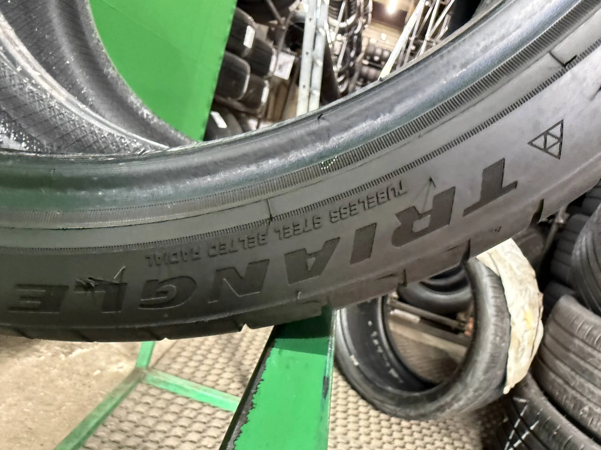 225/40 R19 дюймов Triangle EffeXSport TH202 летние - миниатюра 3