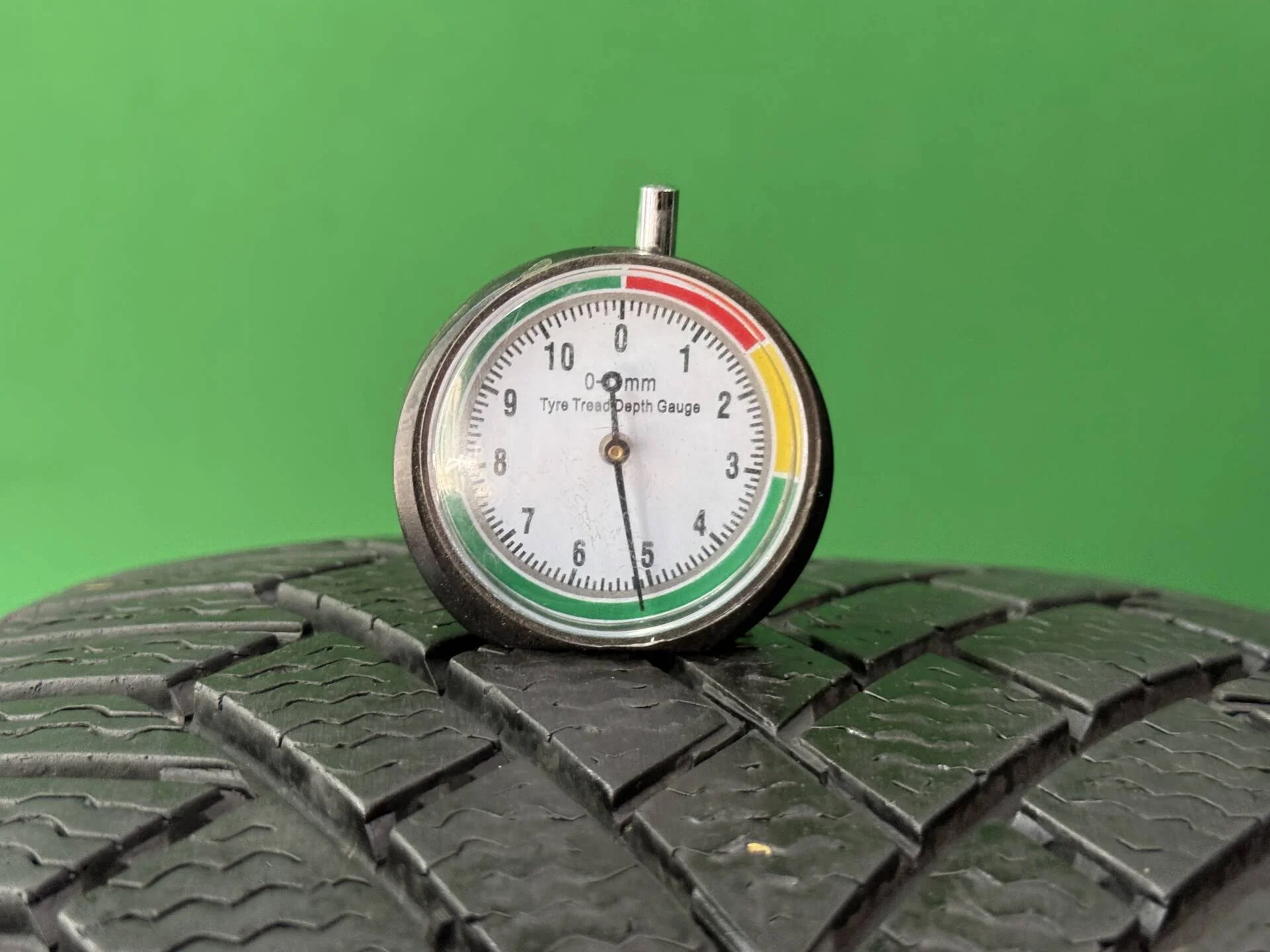 235/45 R18 дюймов Continental ContiVikingContact 7 зимние нешипованные - миниатюра 3