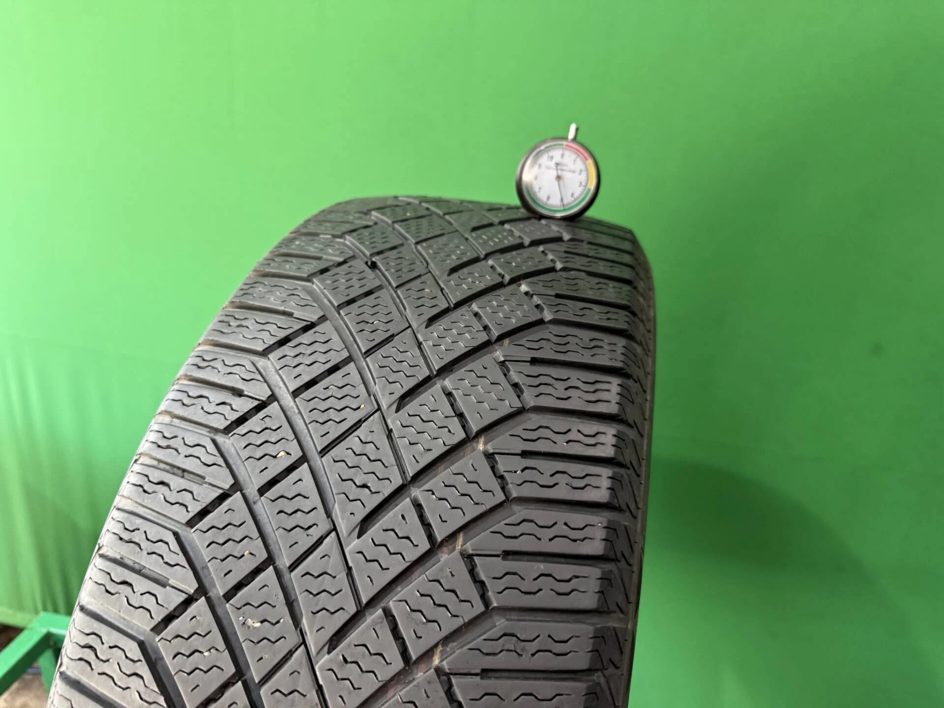 235/55 R18 дюймов Continental ContiVikingContact 7 зимние нешипованные - миниатюра 7