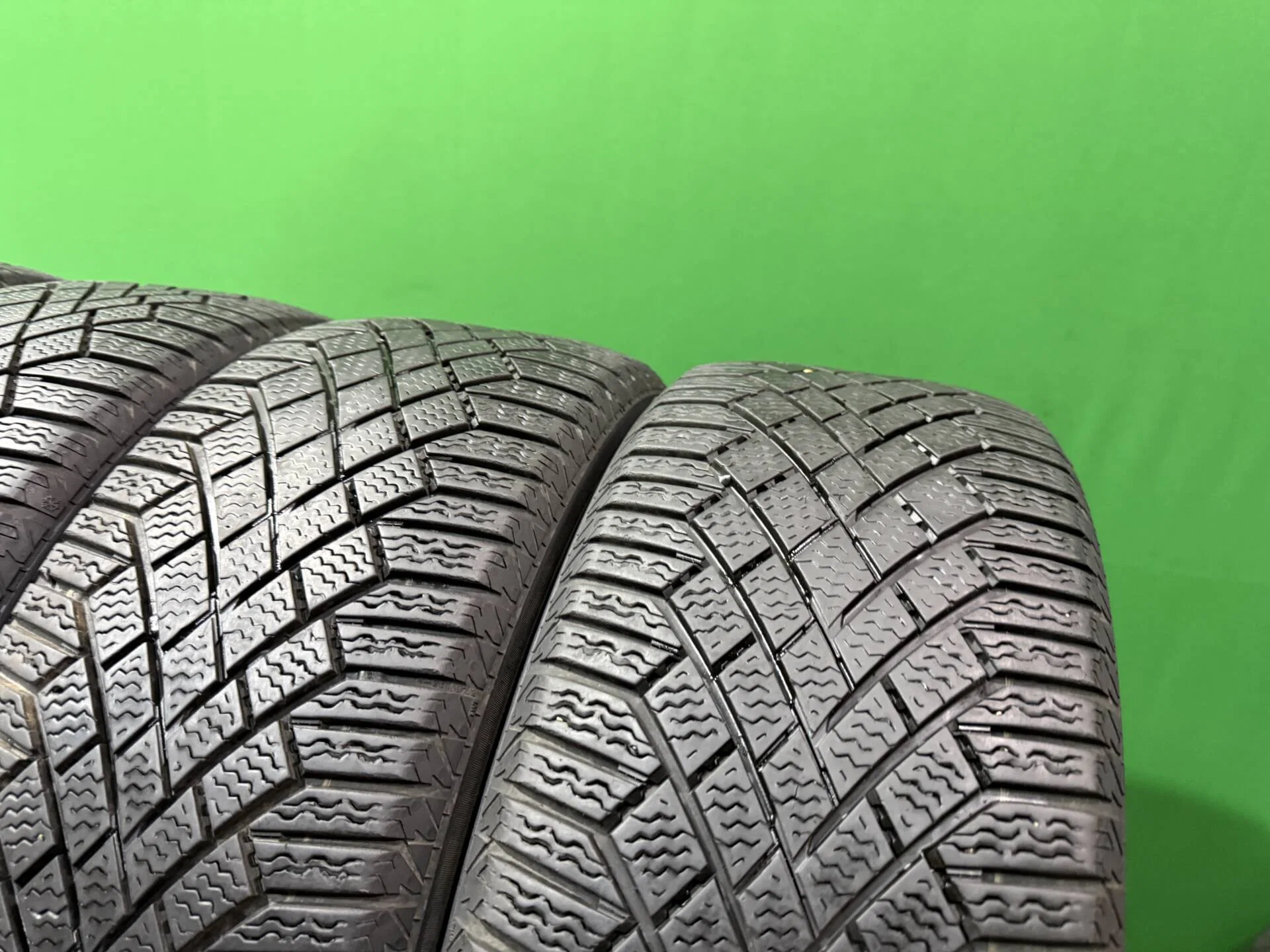 215/55 R17 дюймов Continental ContiVikingContact 7 зимние нешипованные - миниатюра 6