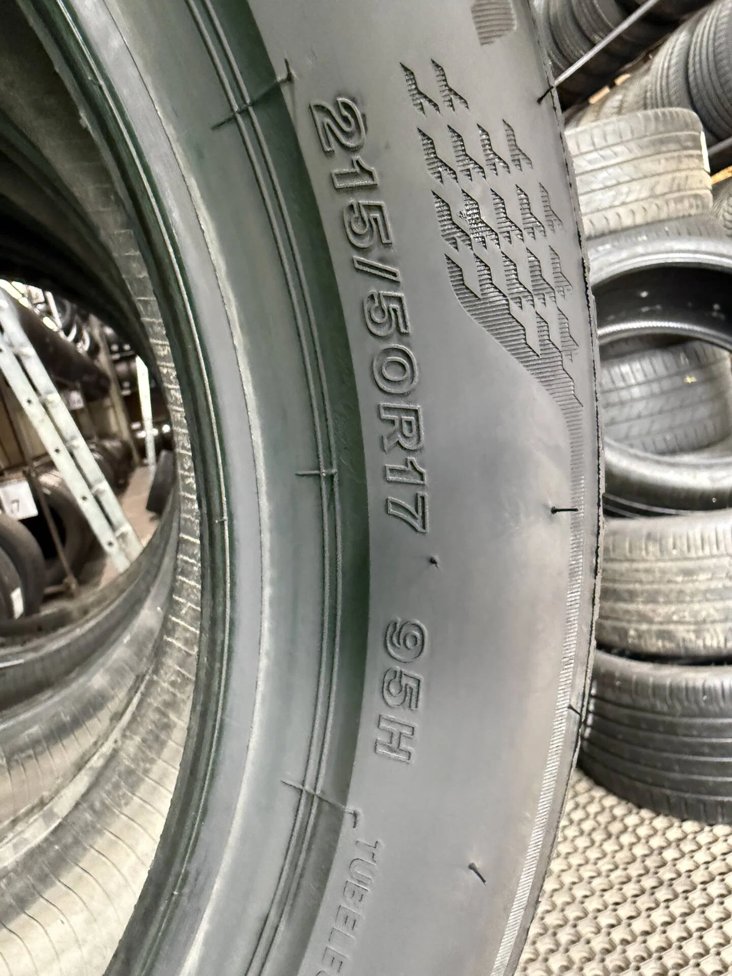 215/50 R17 дюймов Bridgestone Turanza T005 летние - миниатюра 2