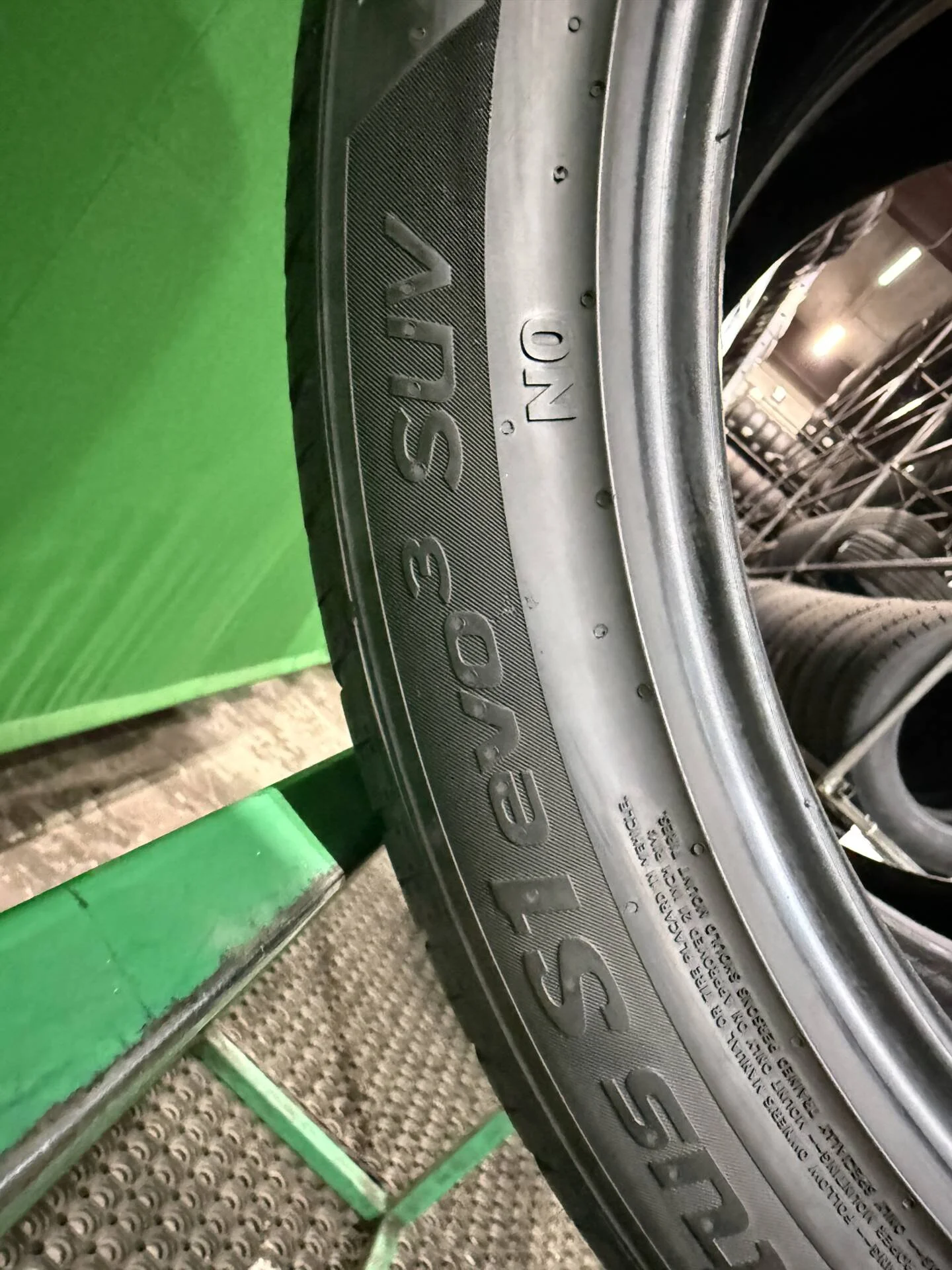 285/40 R21 дюймов Hankook Ventus S1 Evo3 SUV K127A летние - миниатюра 5