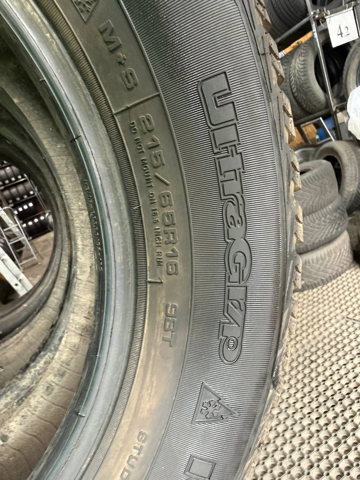 215/65 R16 дюймов Goodyear UltraGrip Ice зимние нешипованные - миниатюра 3