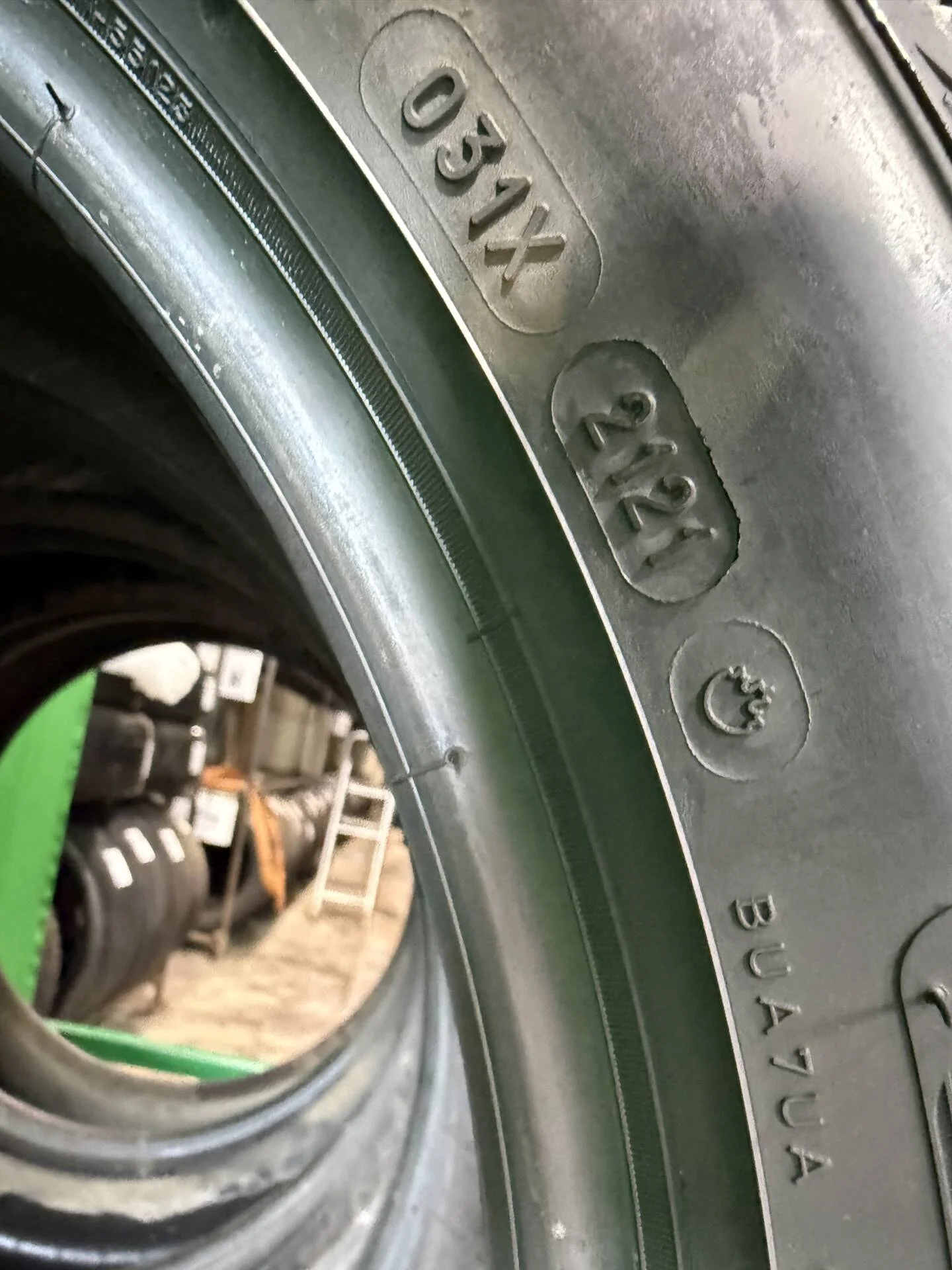 215/50 R17 дюймов Michelin X-Ice Snow зимние нешипованные - миниатюра 3