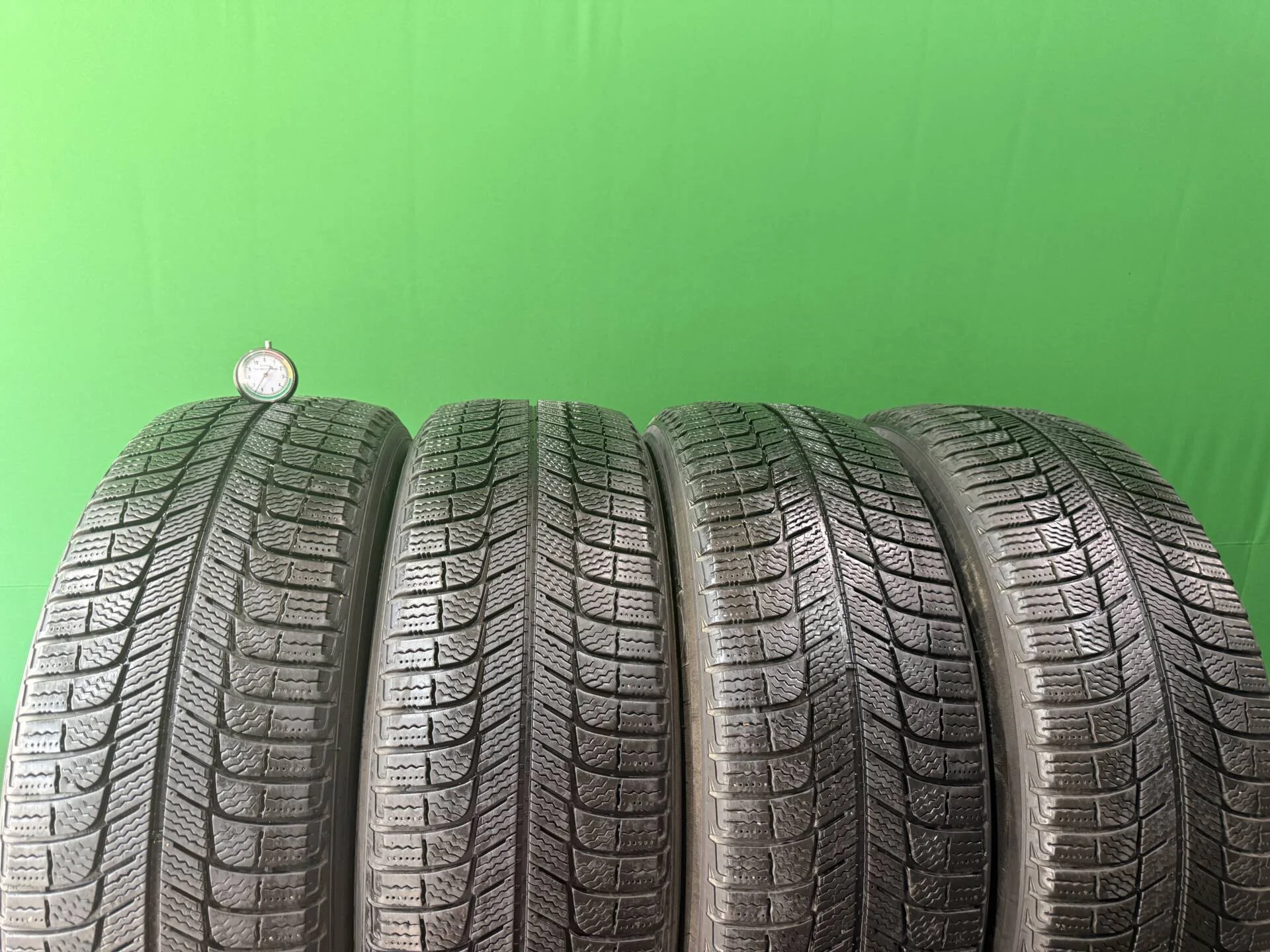 215/60 R17 дюймов Michelin X-Ice 3 зимние нешипованные