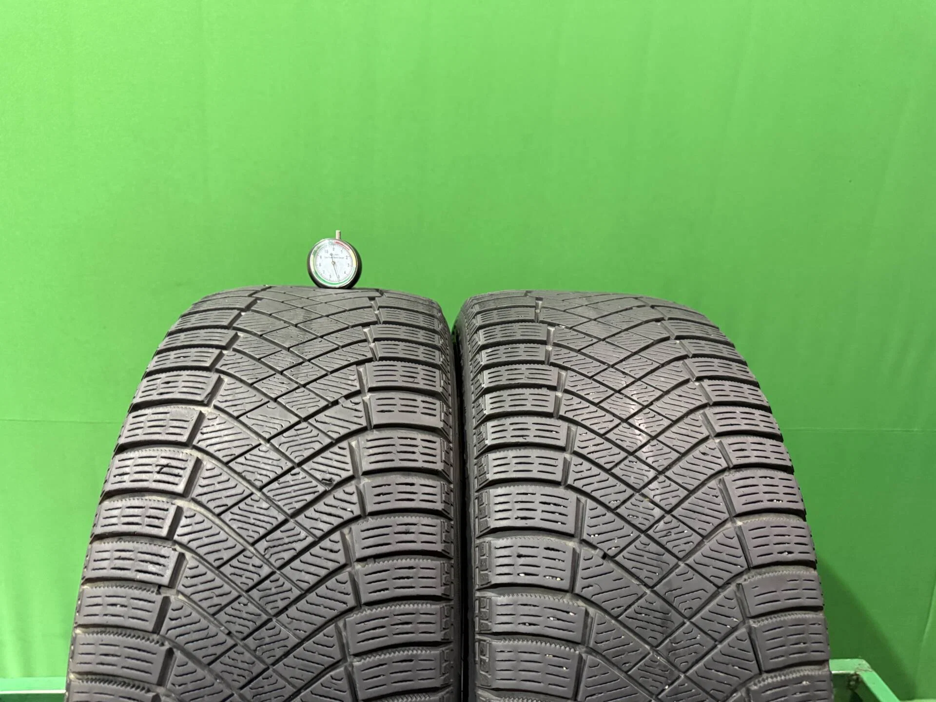 235/45 R18 дюймов Pirelli Ice Zero FR всесезонные - изображение 1