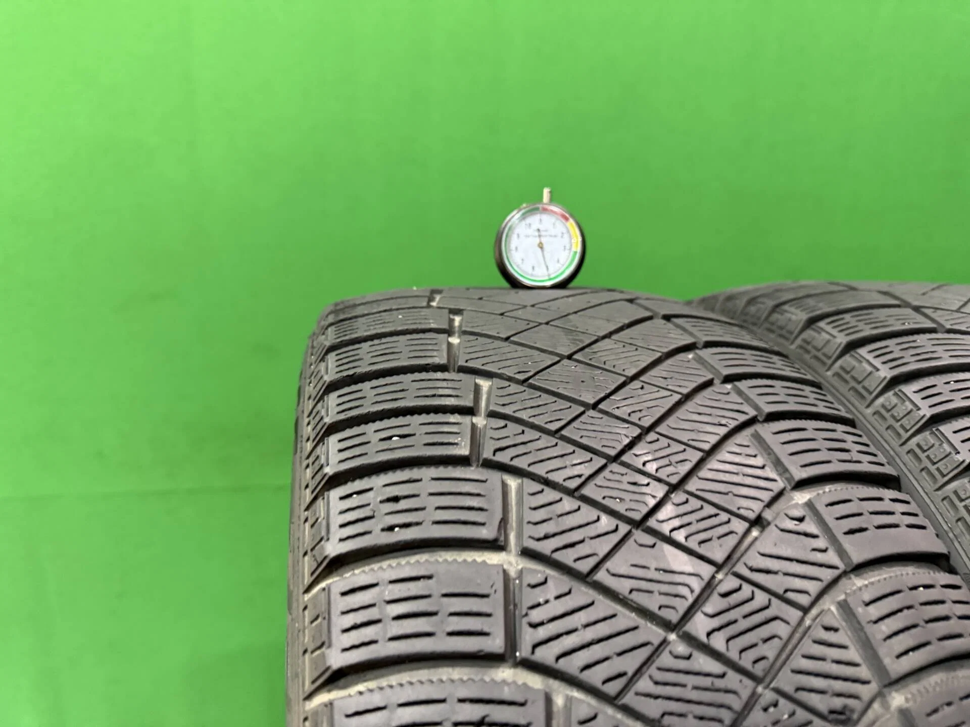 235/45 R18 дюймов Pirelli Ice Zero FR всесезонные - миниатюра 6
