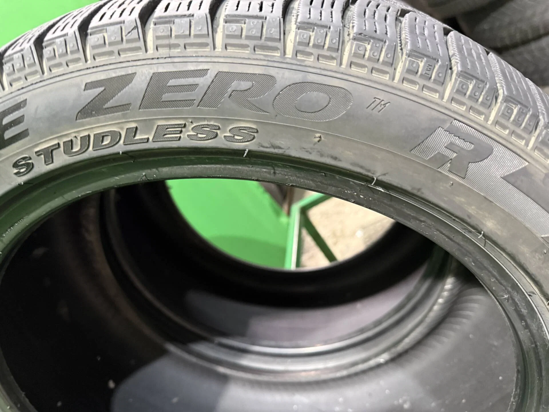 235/45 R18 дюймов Pirelli Ice Zero FR всесезонные - миниатюра 7
