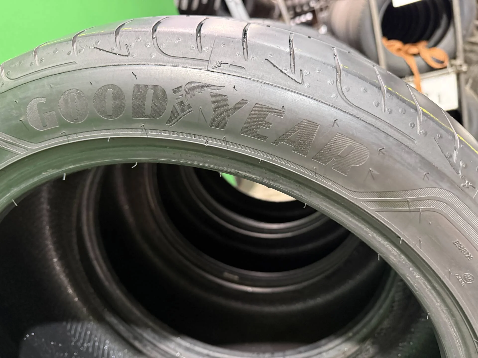 245/45 R20 дюймов Goodyear Eagle F1 Asymmetric 3 SUV летние - миниатюра 4