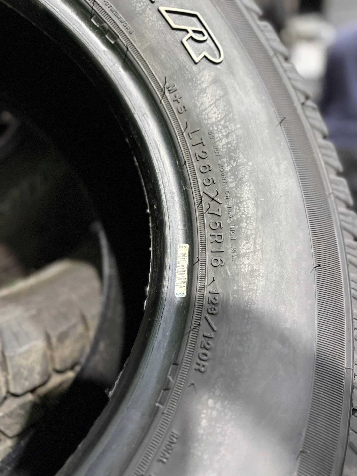 265/75 R16 дюймов Goodyear Wrangler SR/A летние - миниатюра 2