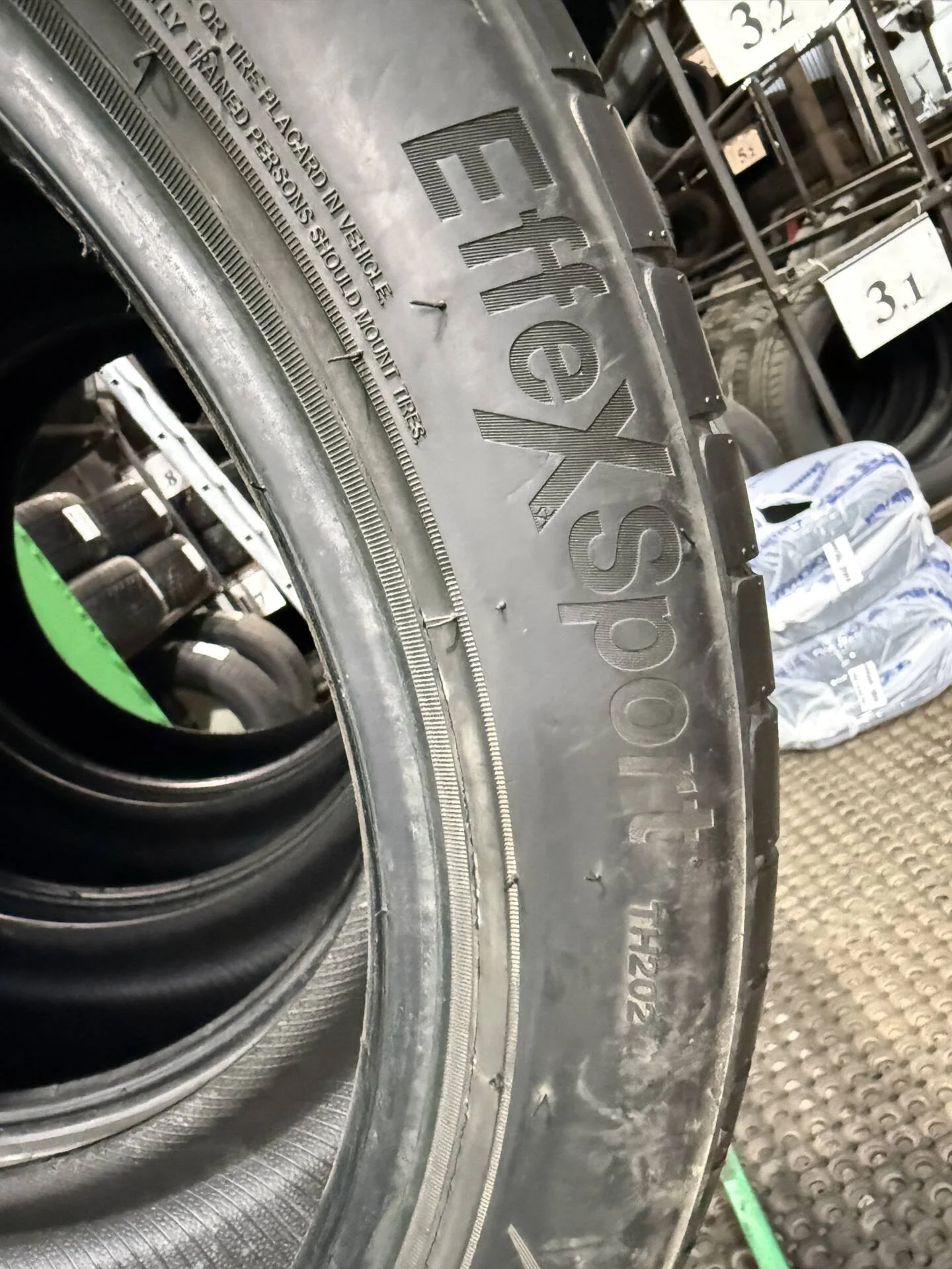 235/45 R18 дюймов Triangle EffeXSport TH202 летние - миниатюра 4