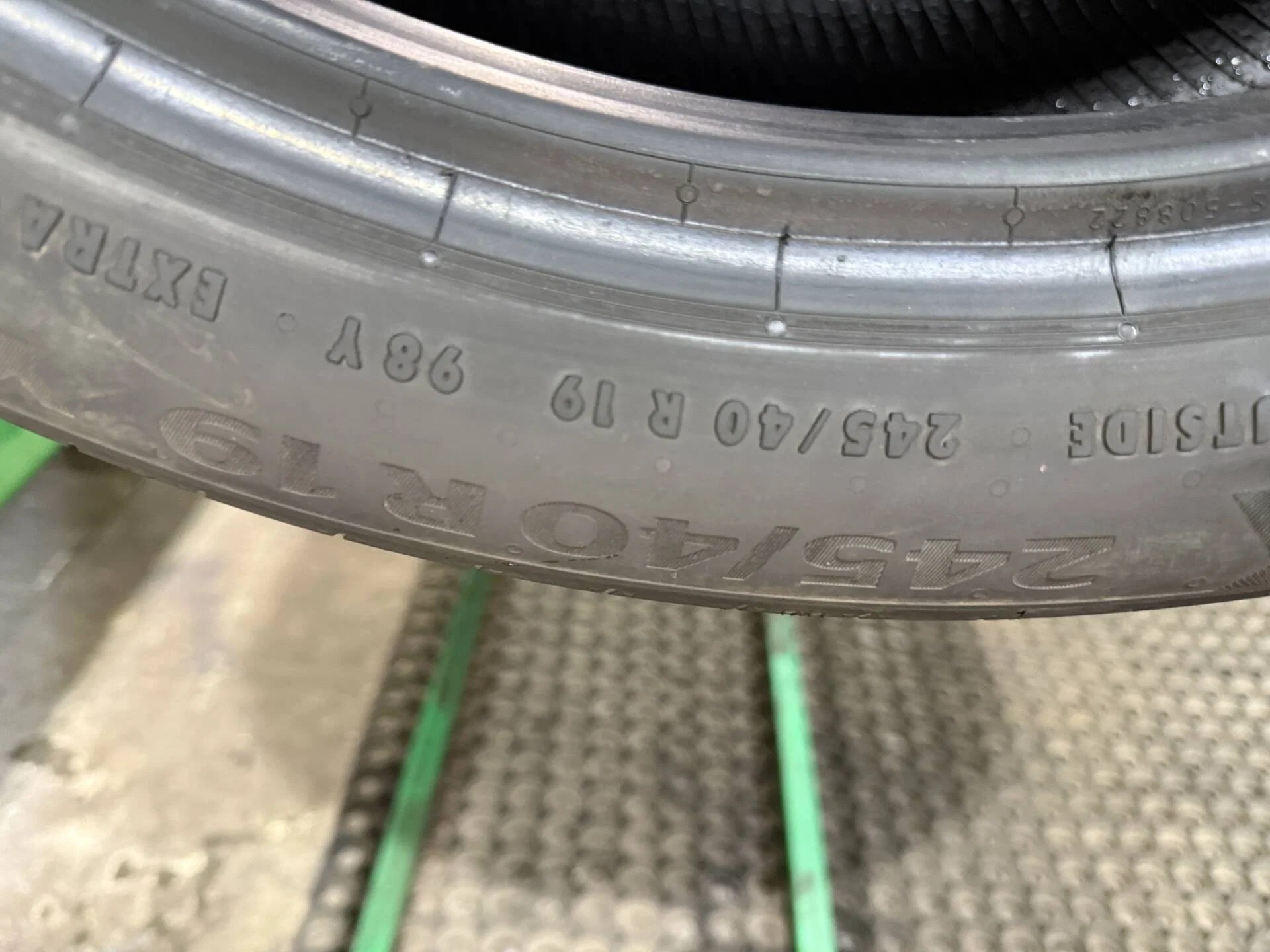 245/40 R19 дюймов Continental PremiumContact 6 SSR летние - миниатюра 7