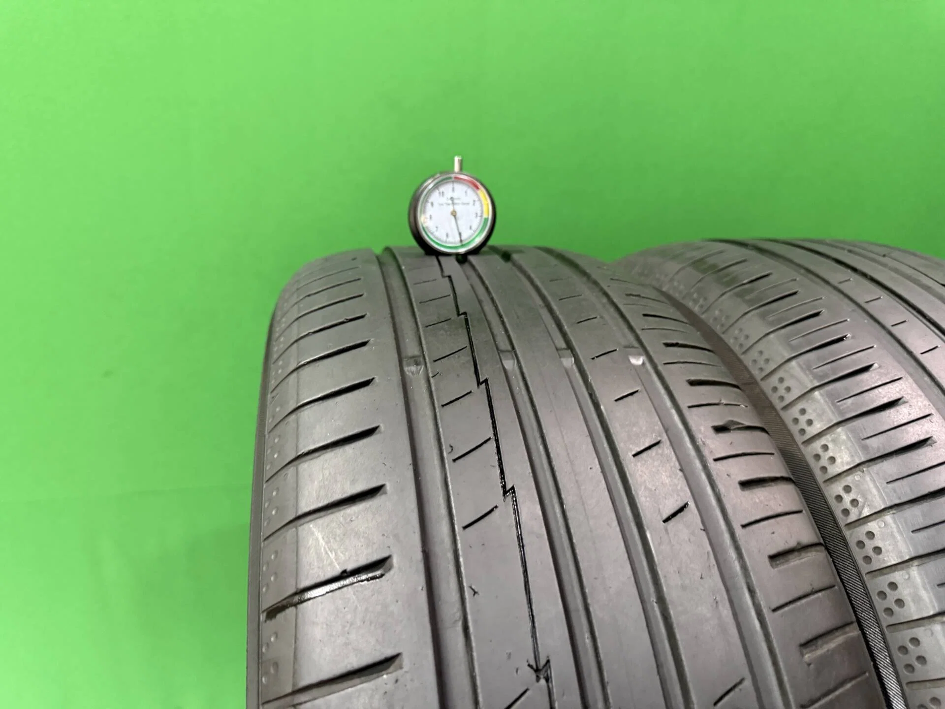 235/55 R18 дюймов Yokohama BluEarth AE50 летние - миниатюра 5