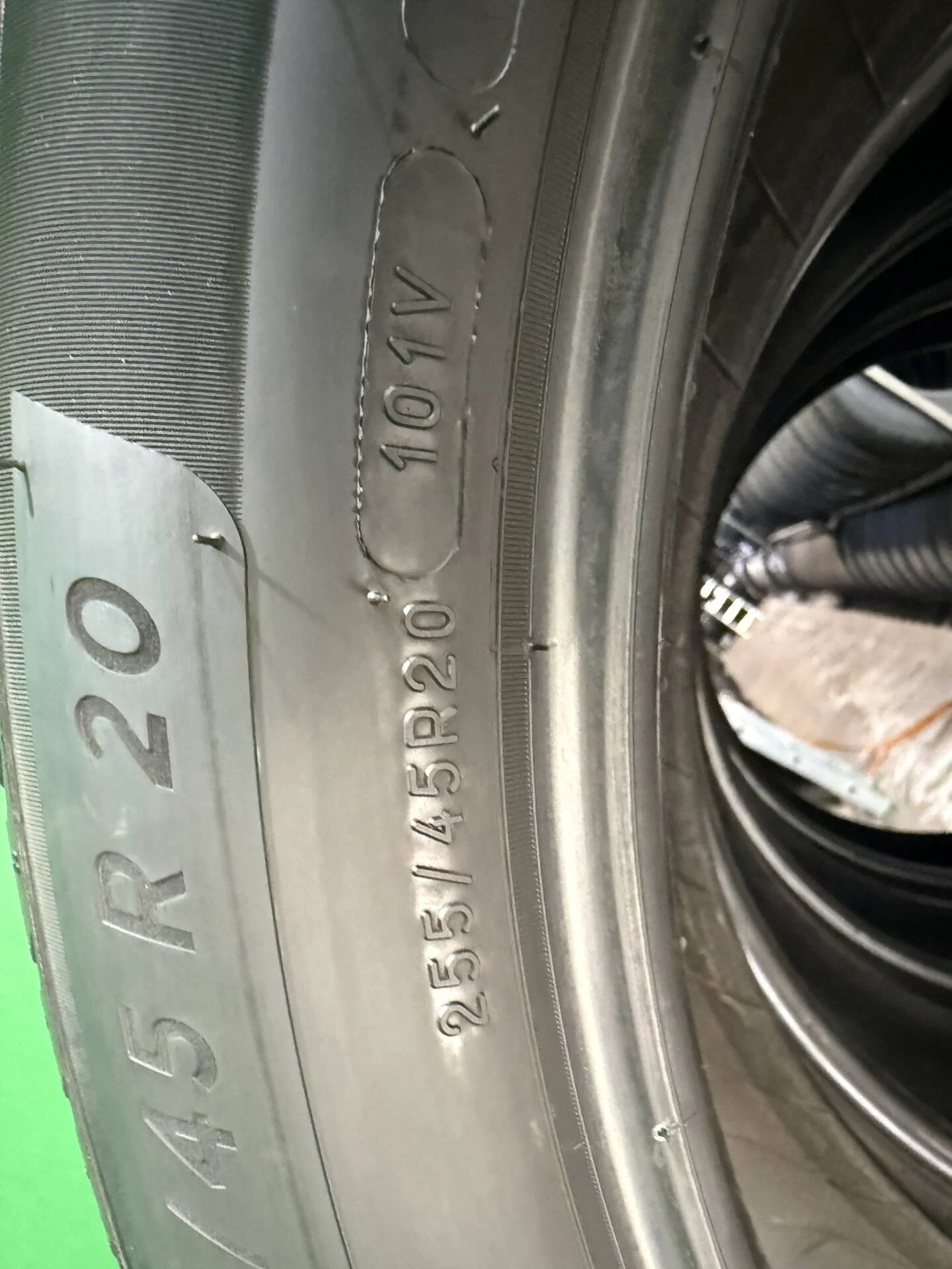 255/45 R20 дюймов Michelin E-Primacy летние - миниатюра 2
