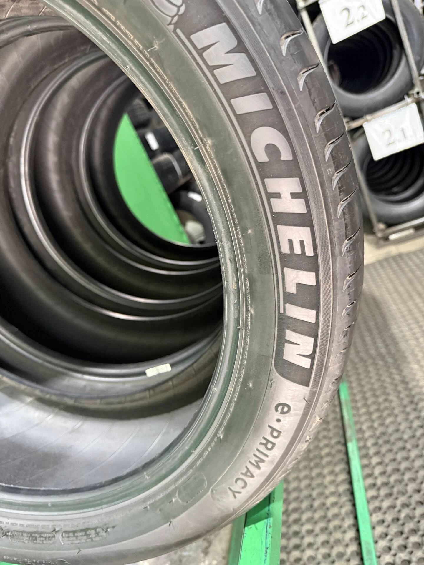 255/45 R20 дюймов Michelin E-Primacy летние - миниатюра 5