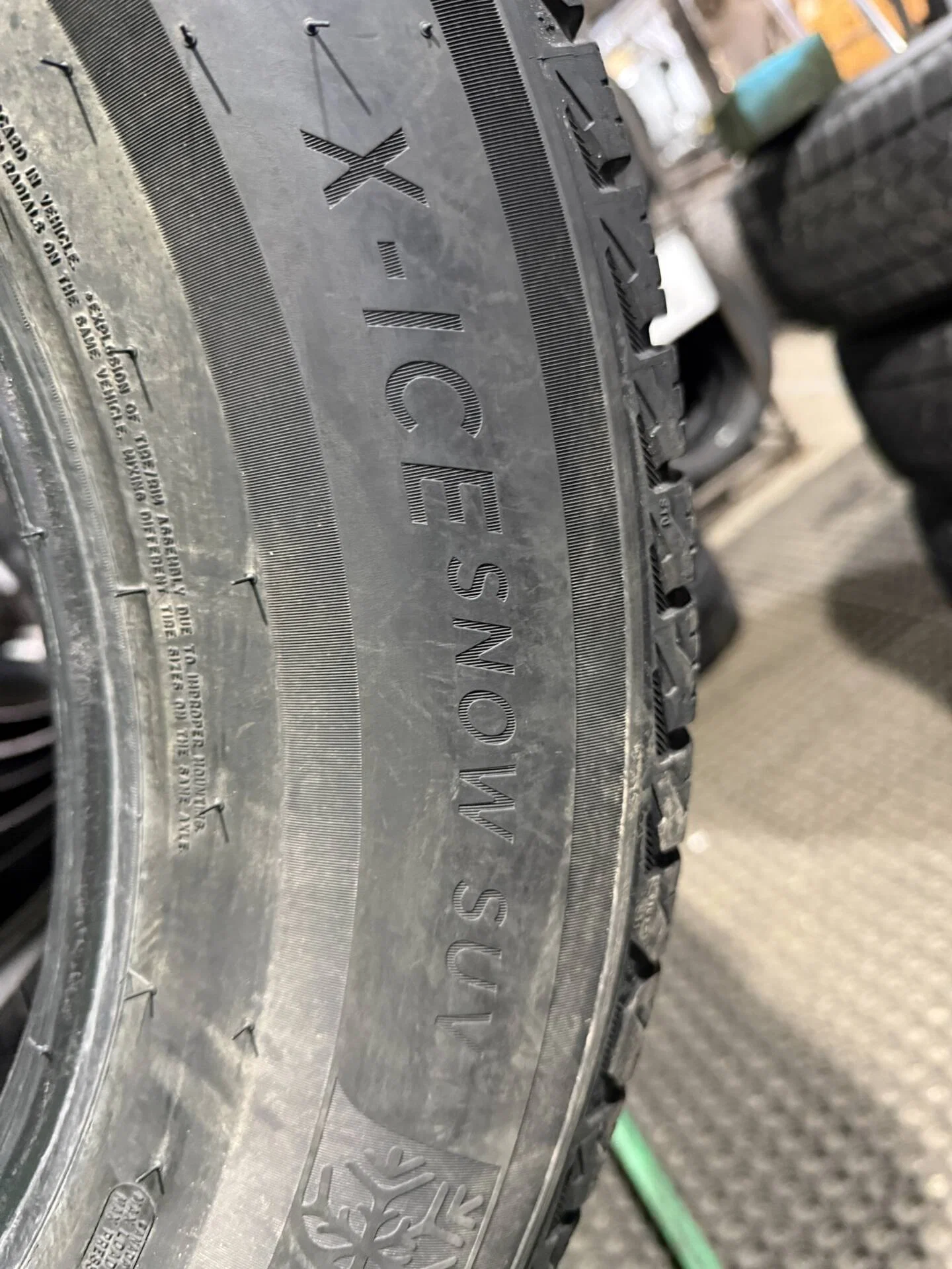 265/60 R18 дюймов Michelin X-Ice Snow SUV зимние нешипованные - миниатюра 8