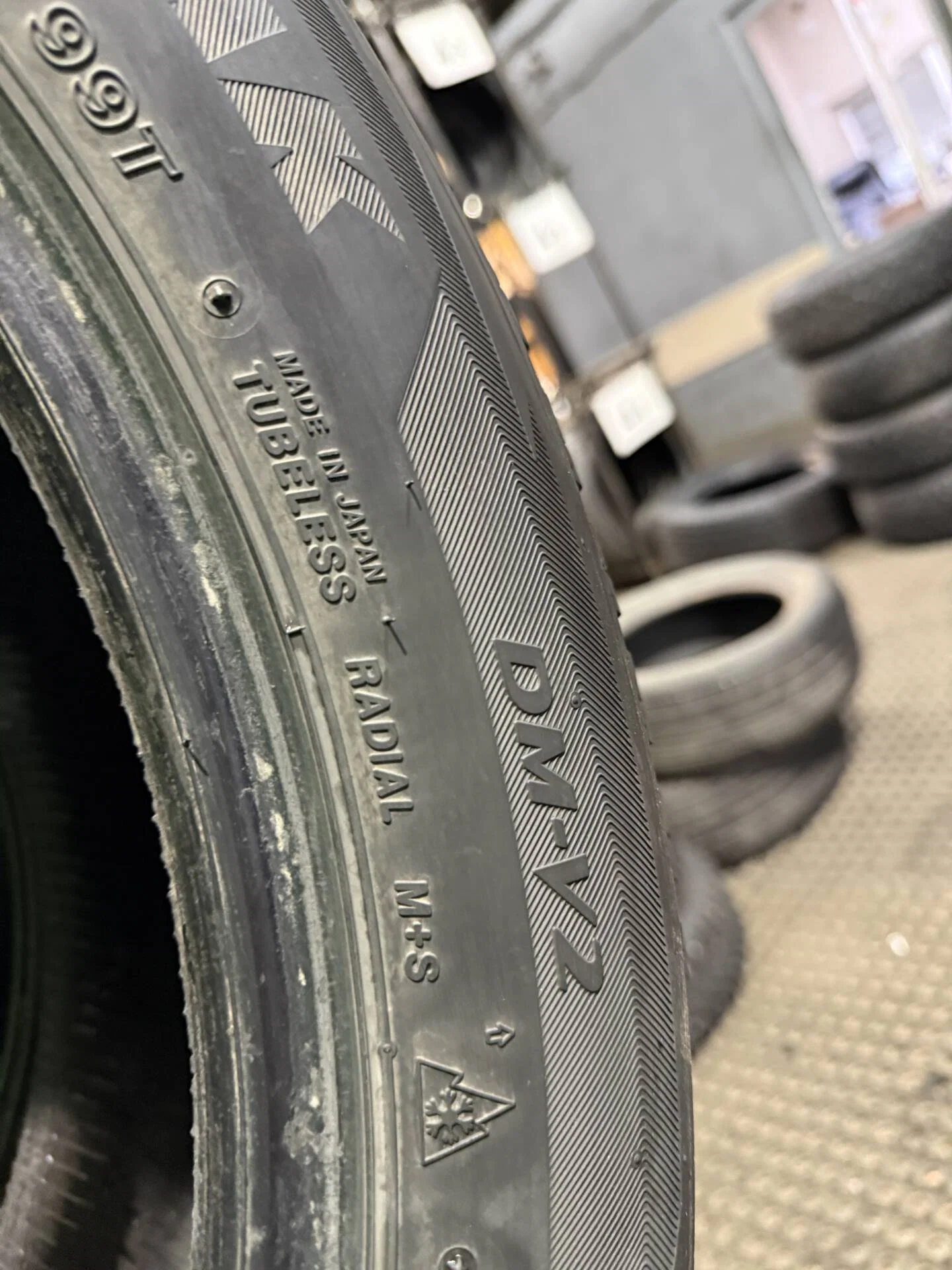 225/55 R19 дюймов Bridgestone Blizzak DM-V2 зимние нешипованные - миниатюра 5