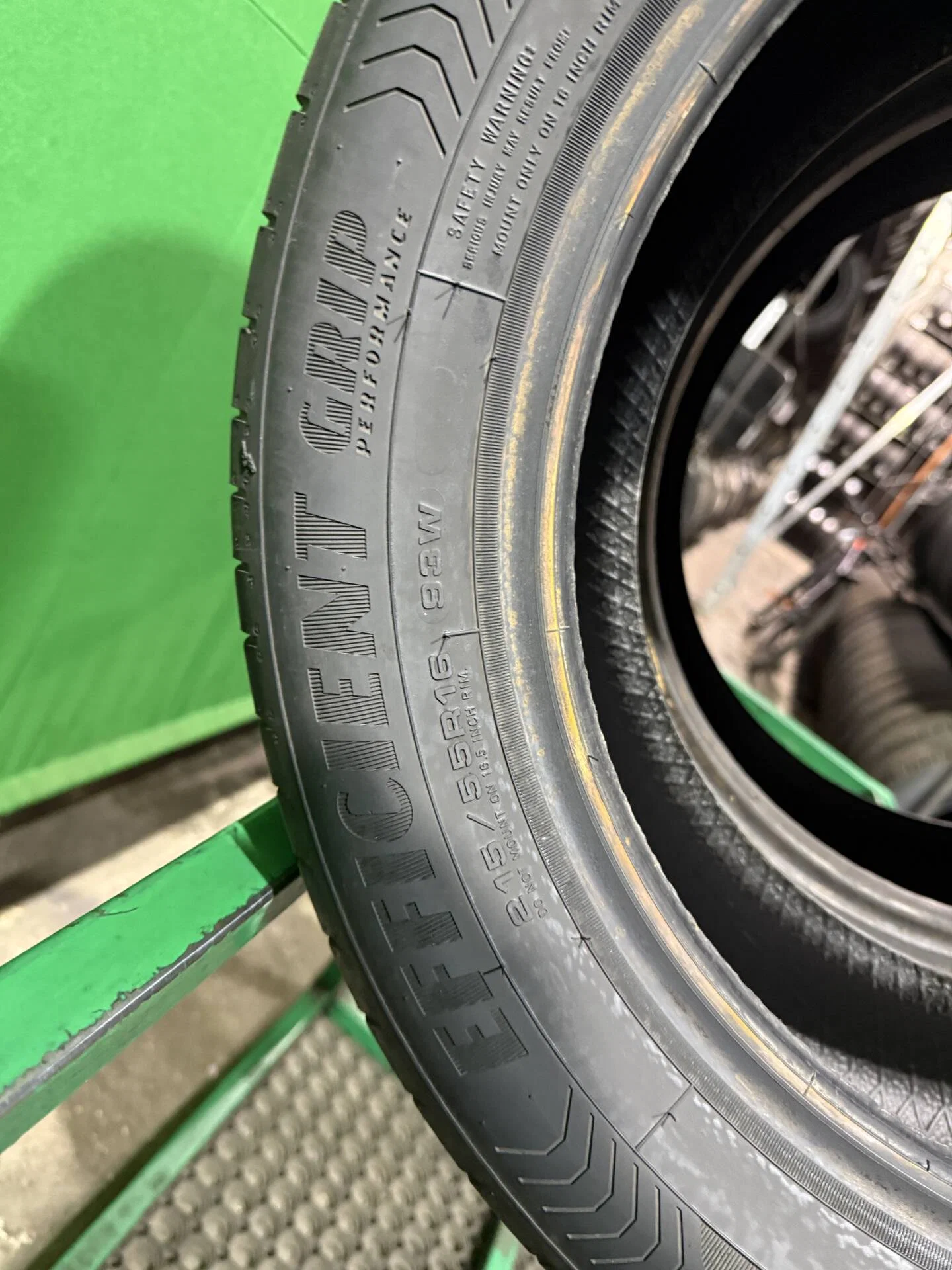 215/55 R16 дюймов Goodyear EfficientGrip Performance летние - миниатюра 4