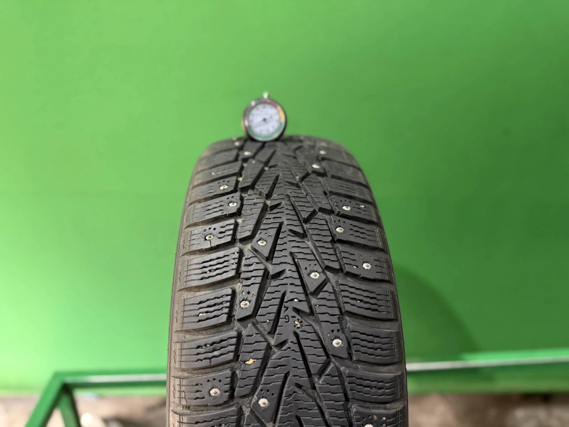 195/55 R15 Nokian Tyres Nordman 7 зимние шипованные