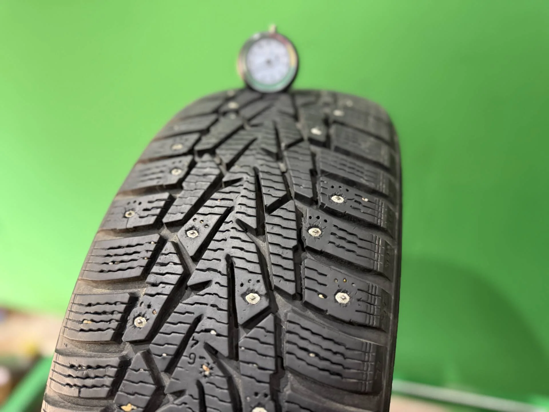 195/55 R15 Nokian Tyres Nordman 7 зимние шипованные - миниатюра 4