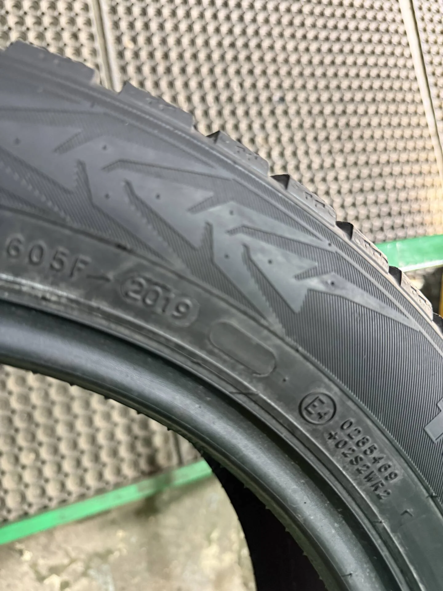 195/55 R15 Nokian Tyres Nordman 7 зимние шипованные - миниатюра 5
