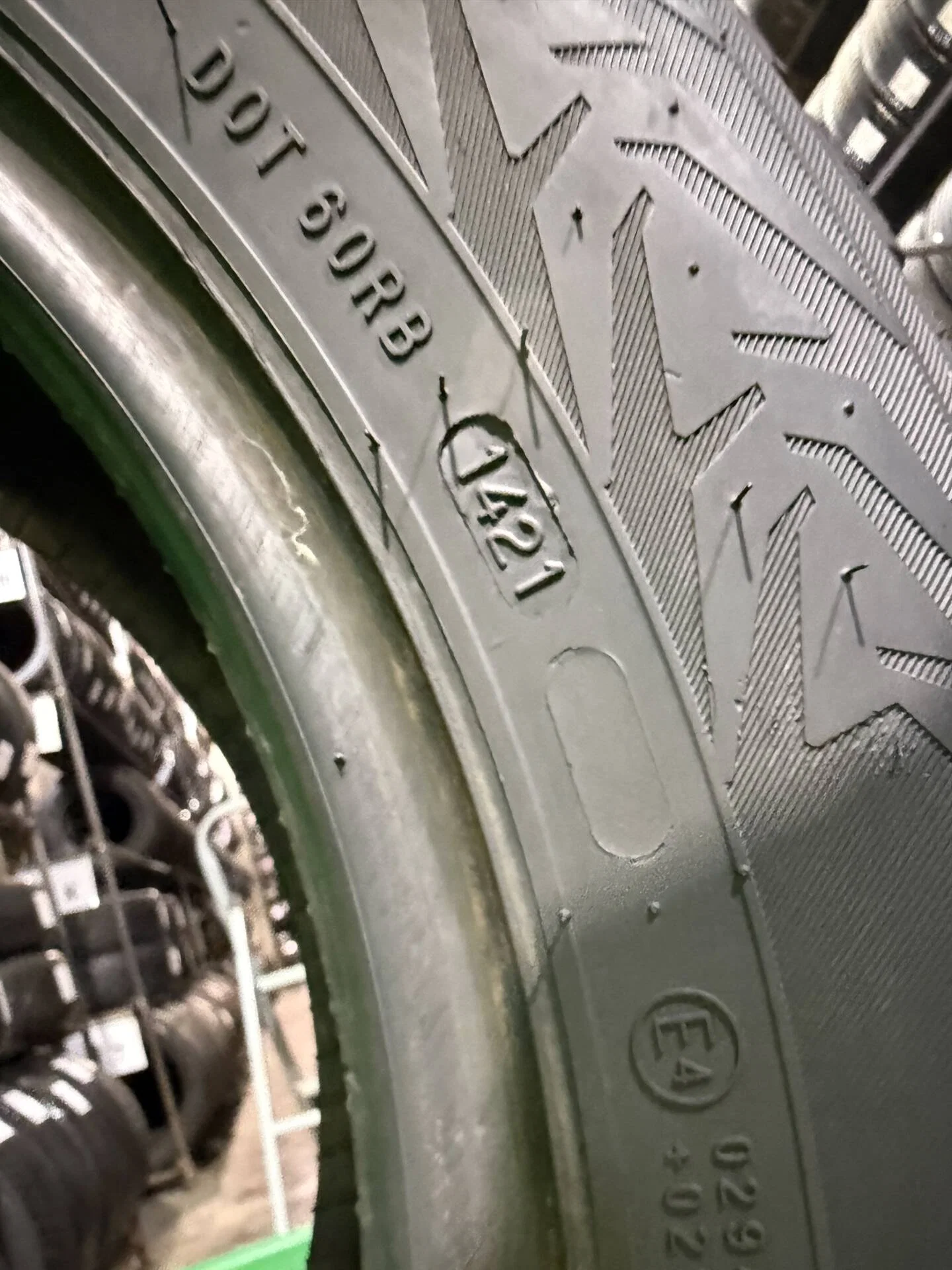 195/60 R15 Nokian Tyres Nordman 7 зимние шипованные - миниатюра 2