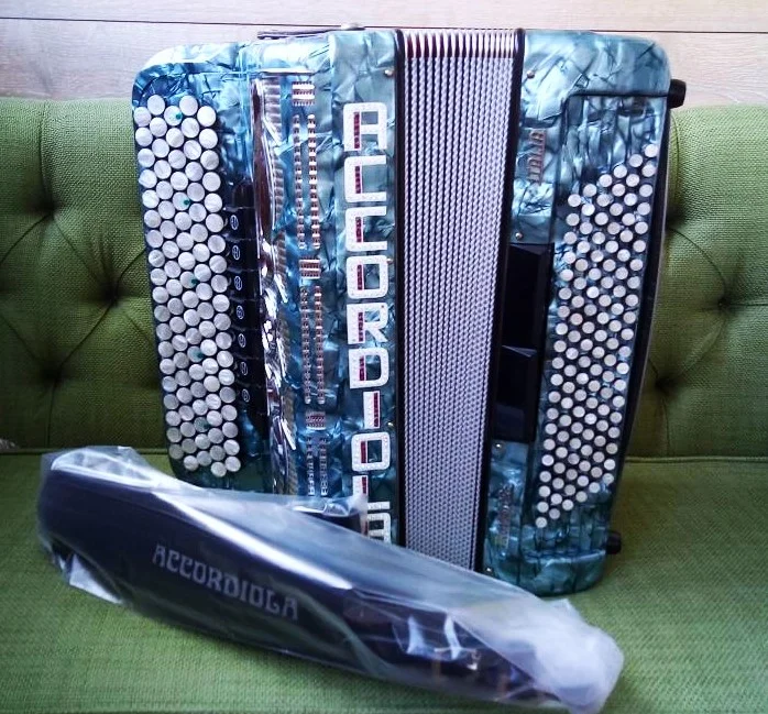 Концертный баян Accordiola (Италия) 4х голосный - миниатюра 8
